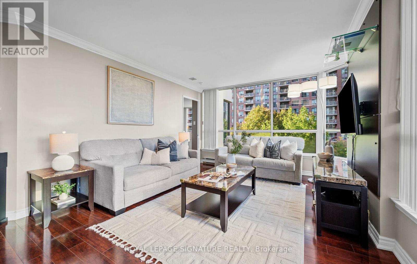 405 - 55 Elm Drive W, Mississauga, Ontario  L5B 3Z3 - Photo 6 - W12487290