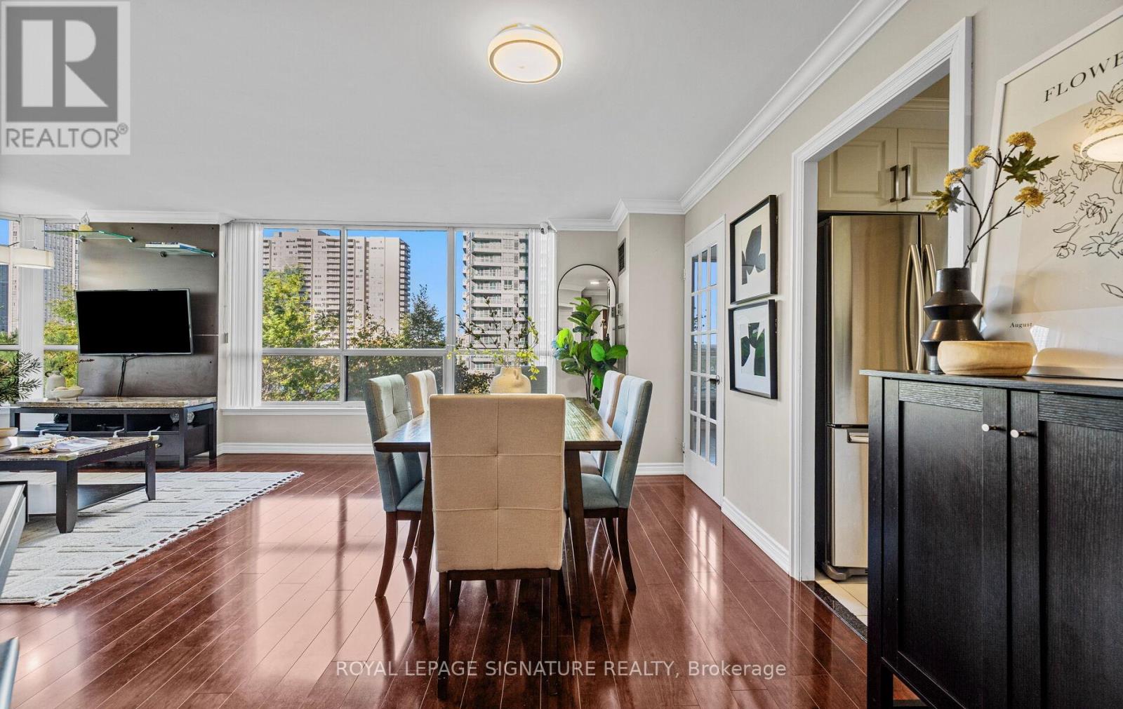 405 - 55 Elm Drive W, Mississauga, Ontario  L5B 3Z3 - Photo 9 - W12487290