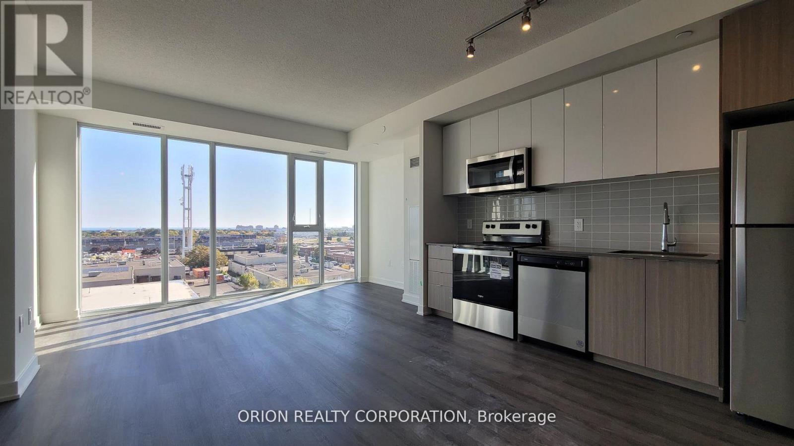 613 - 859 THE QUEENSWAY, Toronto, Ontario