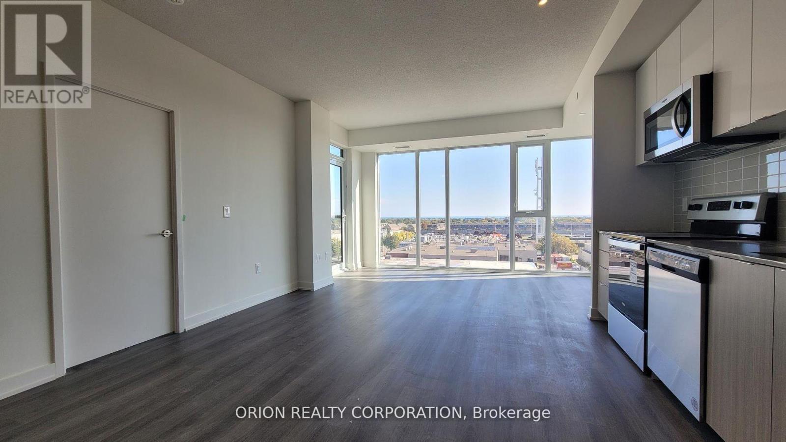 613 - 859 The Queensway, Toronto, Ontario  M8Z 1N8 - Photo 2 - W12487291