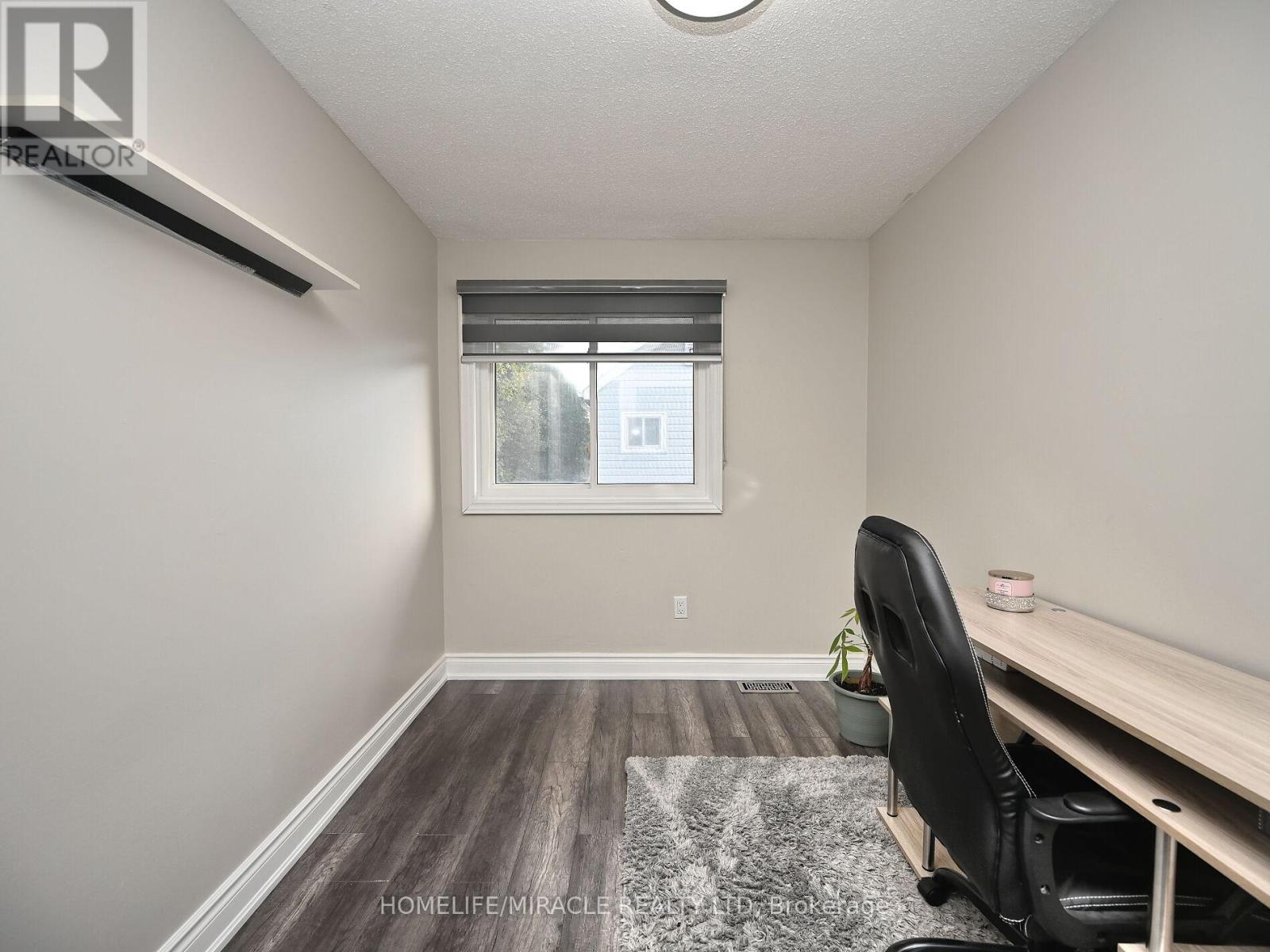 10 Grass Point Square, Brampton, Ontario  L6S 2J2 - Photo 21 - W12487297
