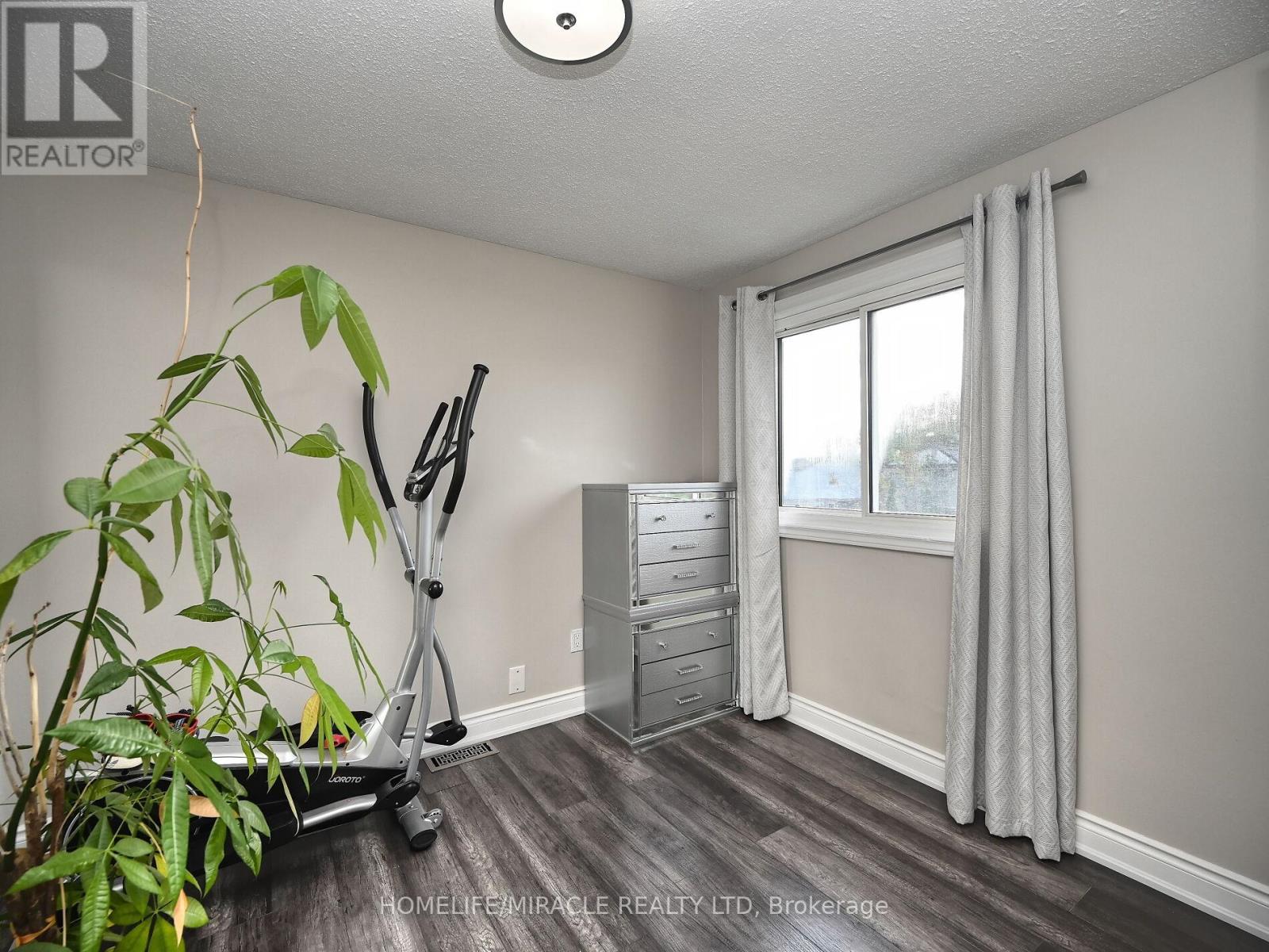 10 Grass Point Square, Brampton, Ontario  L6S 2J2 - Photo 22 - W12487297