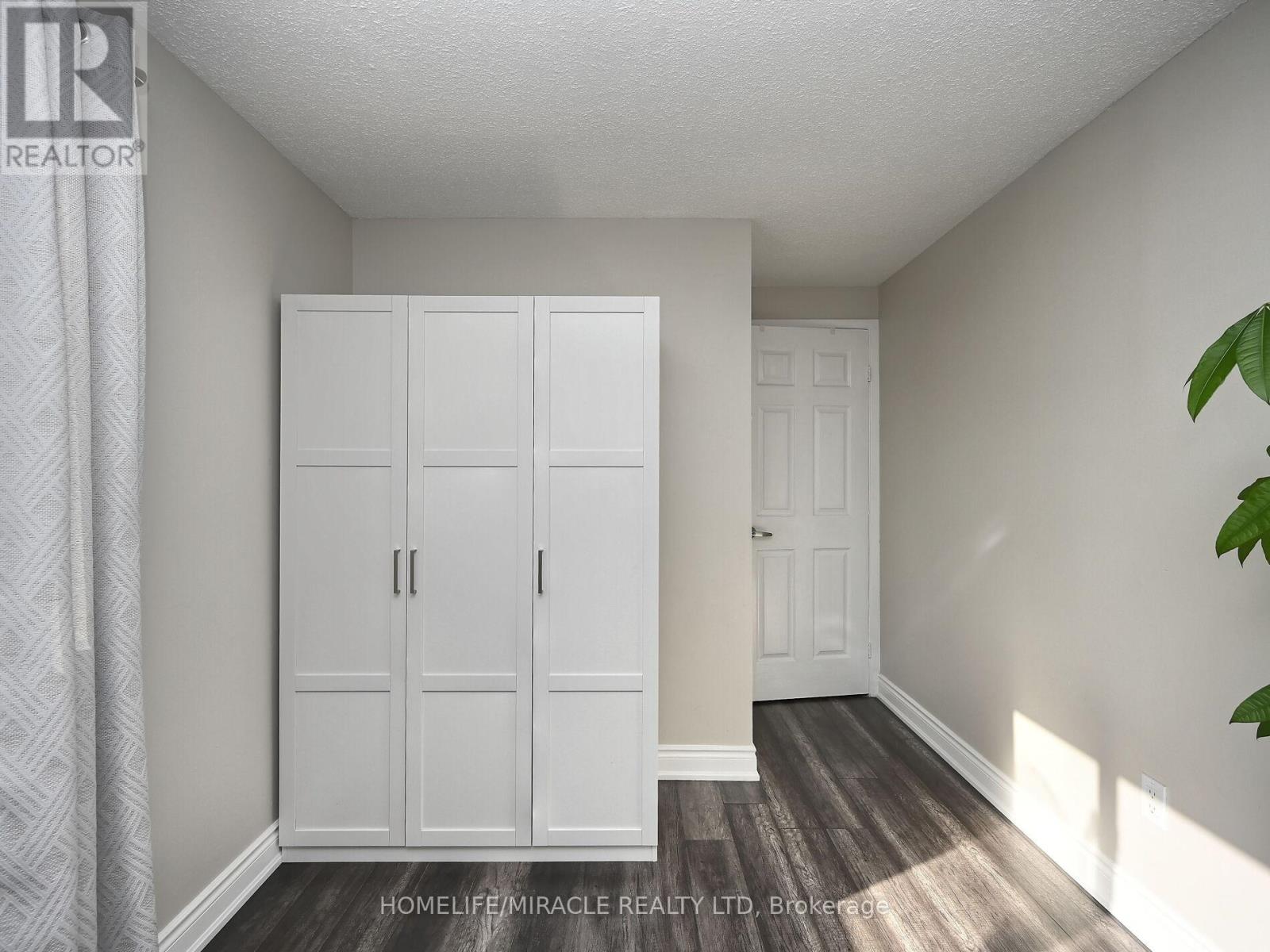 10 Grass Point Square, Brampton, Ontario  L6S 2J2 - Photo 23 - W12487297