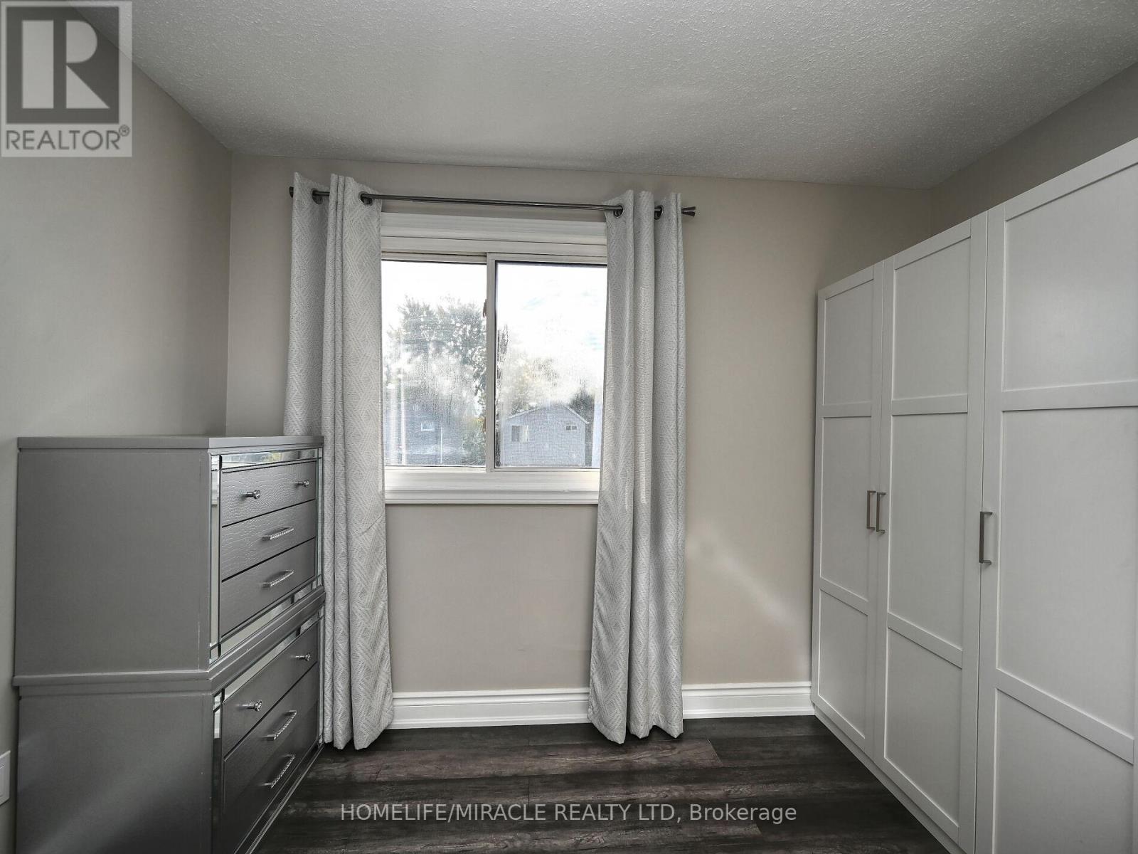 10 Grass Point Square, Brampton, Ontario  L6S 2J2 - Photo 24 - W12487297