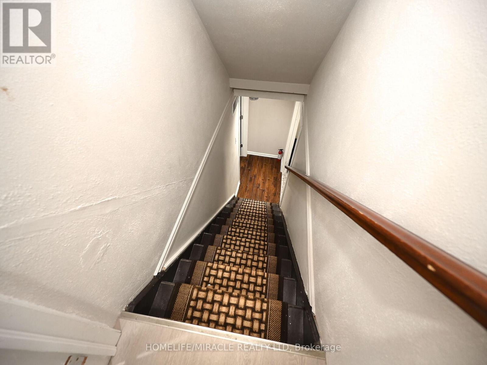 10 Grass Point Square, Brampton, Ontario  L6S 2J2 - Photo 27 - W12487297