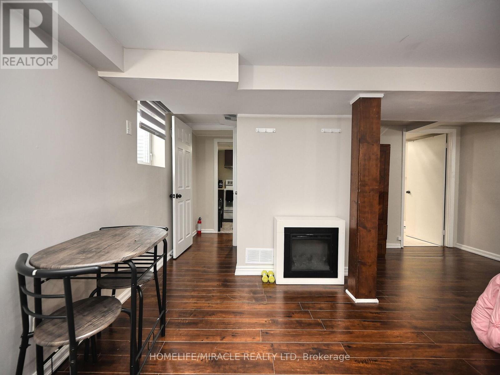 10 Grass Point Square, Brampton, Ontario  L6S 2J2 - Photo 32 - W12487297