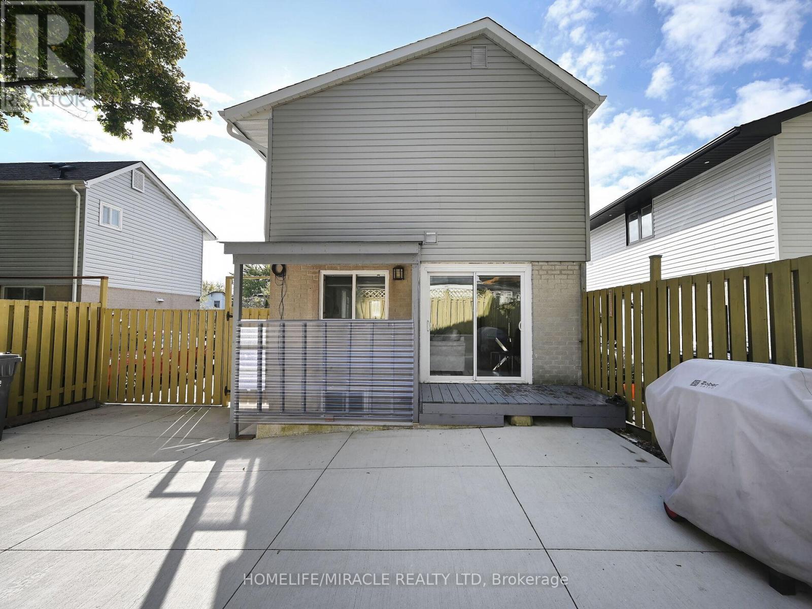 10 Grass Point Square, Brampton, Ontario  L6S 2J2 - Photo 43 - W12487297