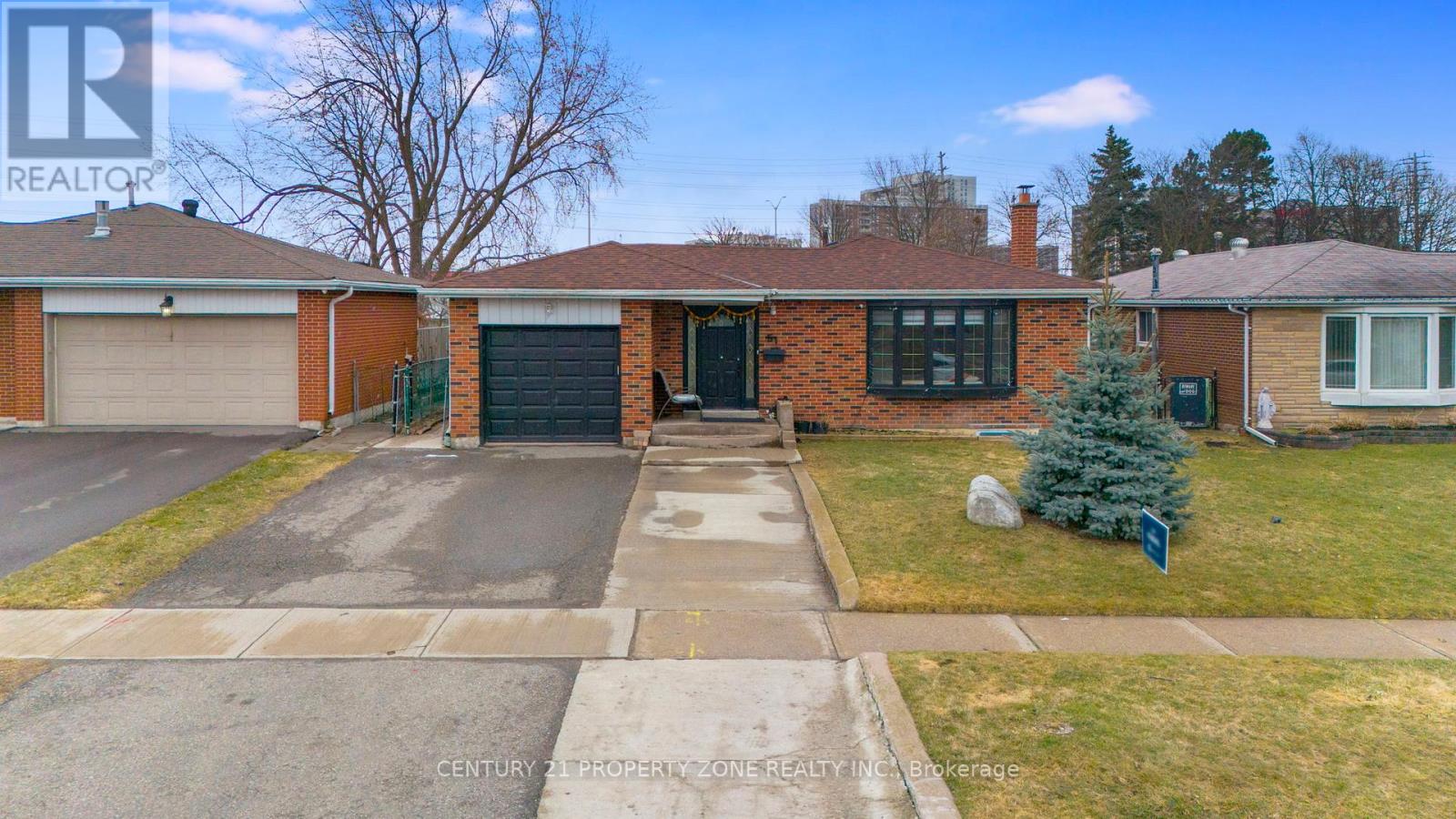 51 GLEBE CRESCENT, Brampton, Ontario