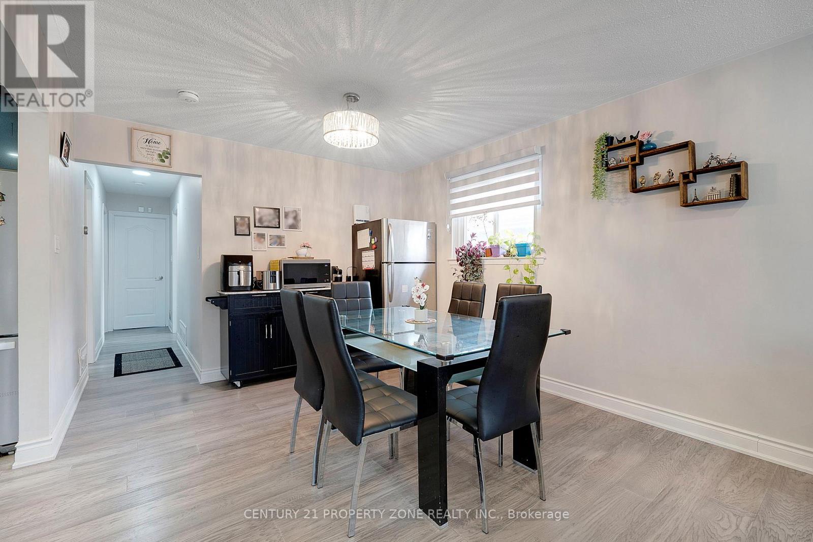 51 Glebe Crescent, Brampton, Ontario  L6S 1E9 - Photo 23 - W12487304