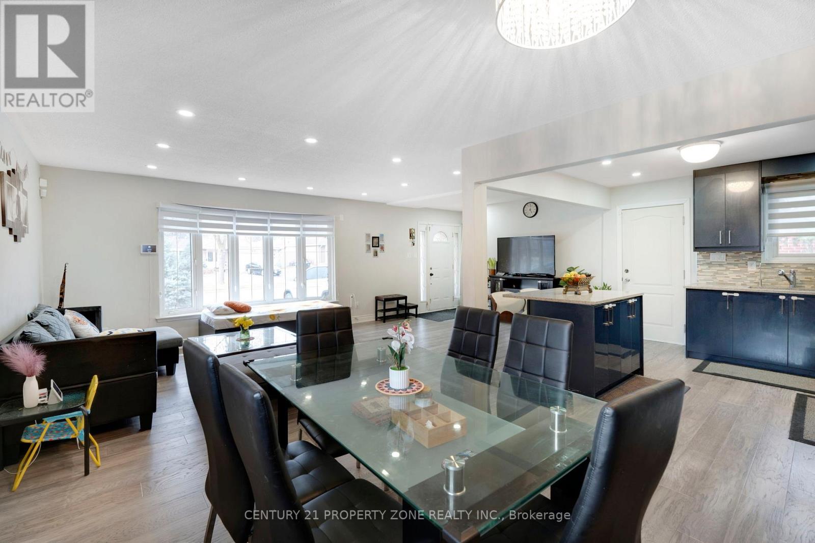 51 Glebe Crescent, Brampton, Ontario  L6S 1E9 - Photo 24 - W12487304