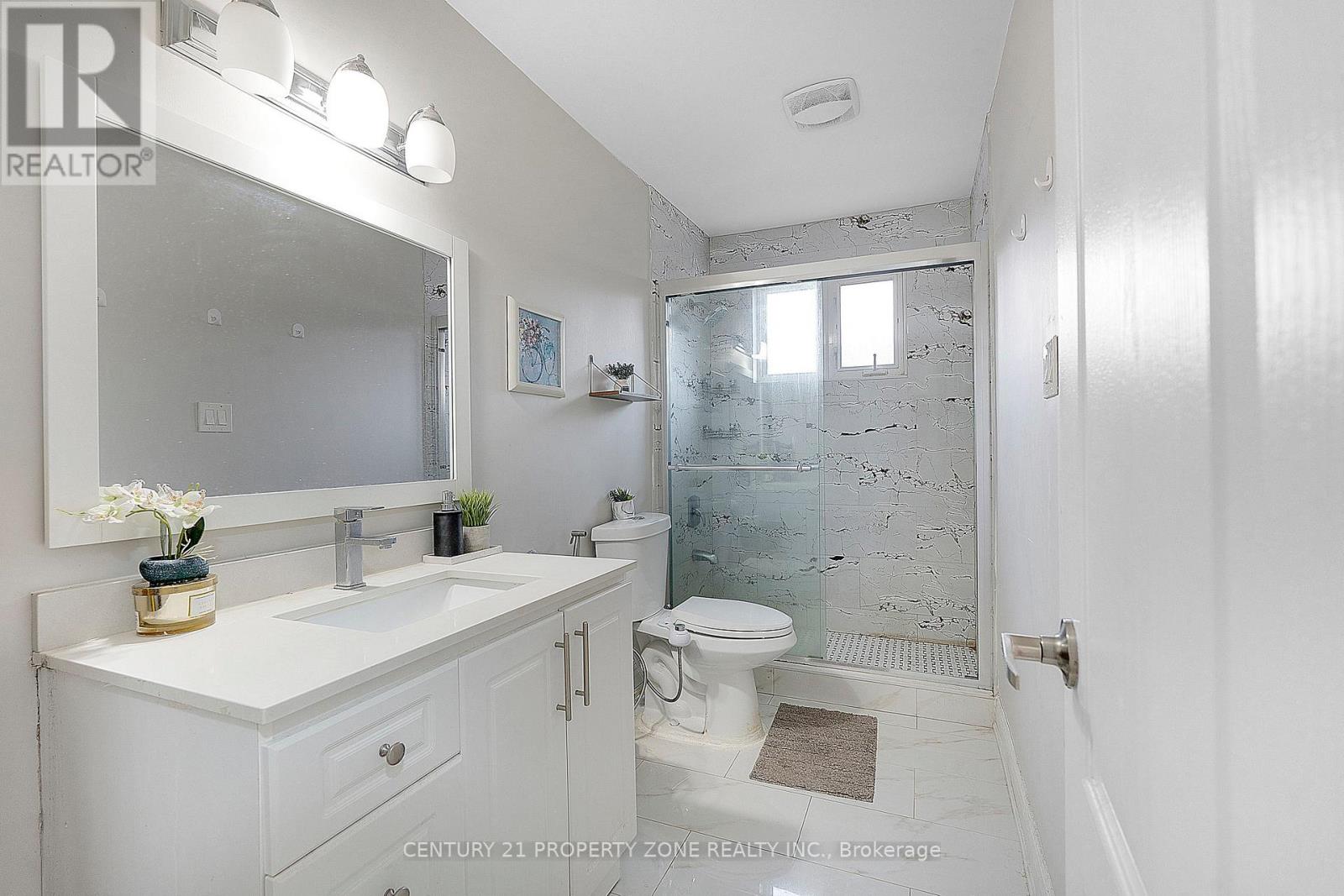 51 Glebe Crescent, Brampton, Ontario  L6S 1E9 - Photo 28 - W12487304