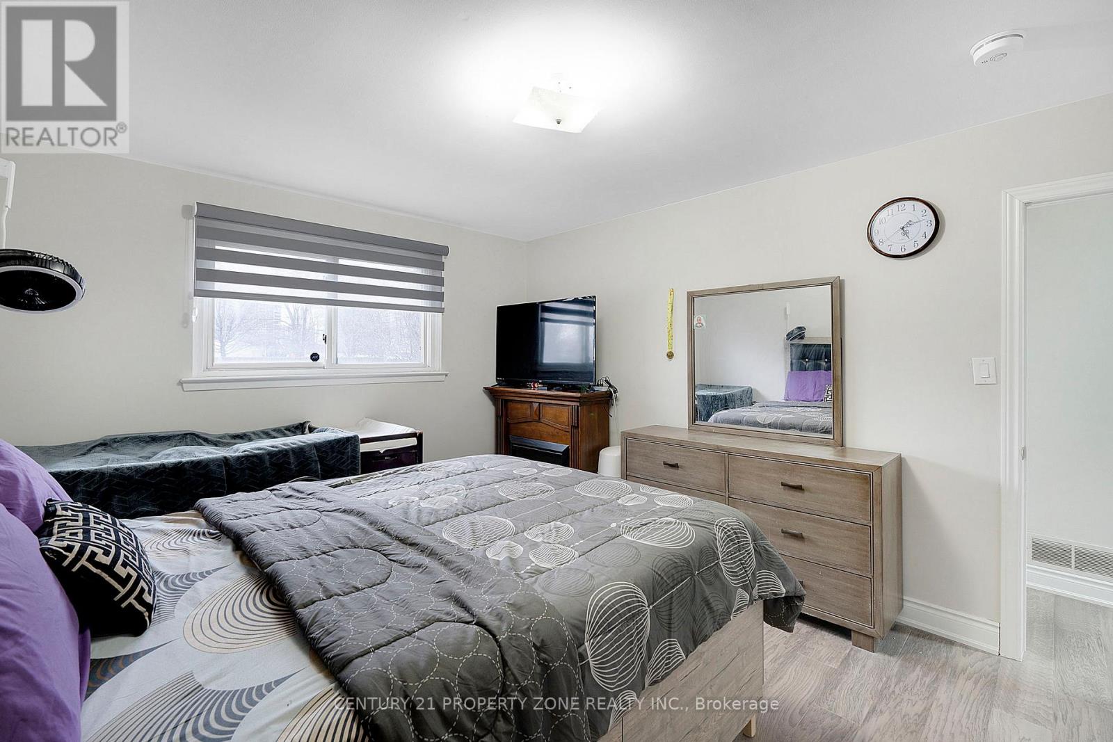 51 Glebe Crescent, Brampton, Ontario  L6S 1E9 - Photo 30 - W12487304