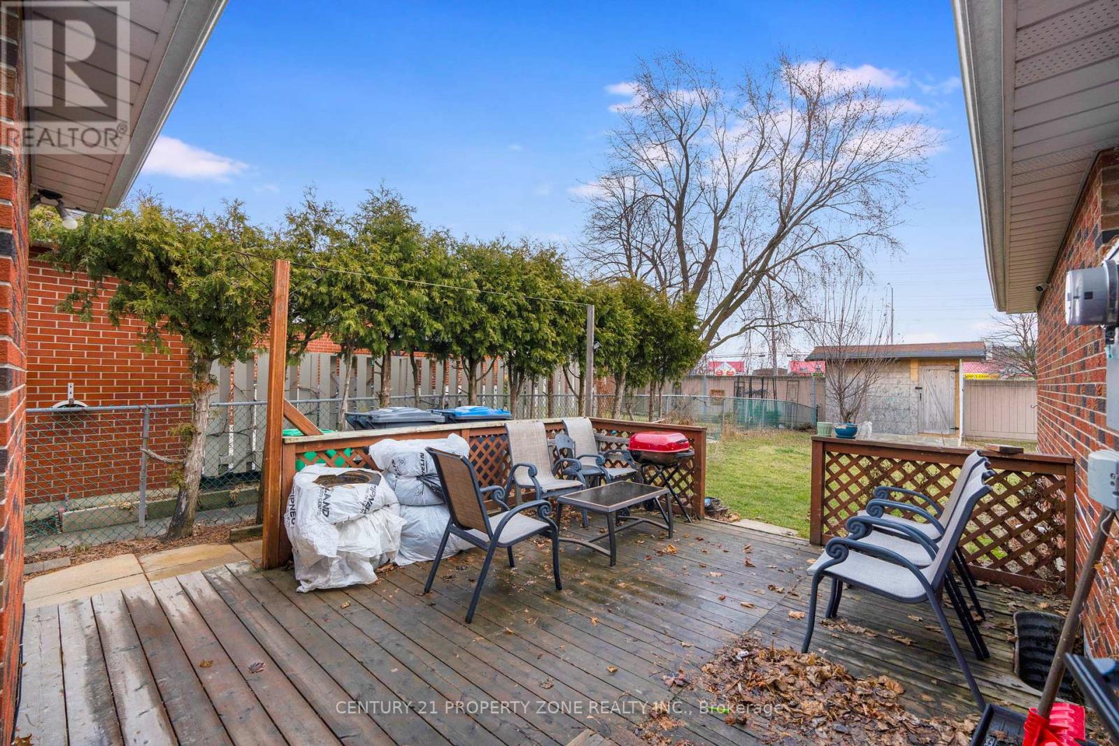 51 Glebe Crescent, Brampton, Ontario  L6S 1E9 - Photo 8 - W12487304