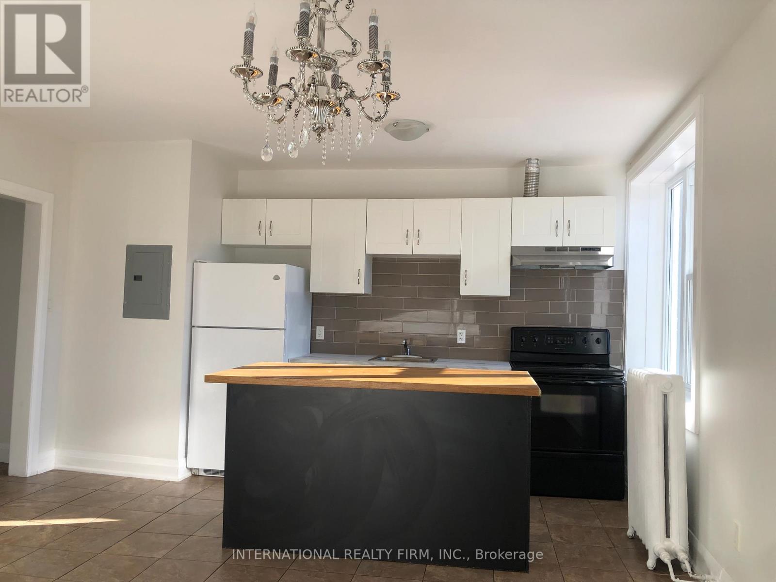 2b - 1262 Bloor Street W, Toronto, Ontario  M6H 1N5 - Photo 2 - W12487315