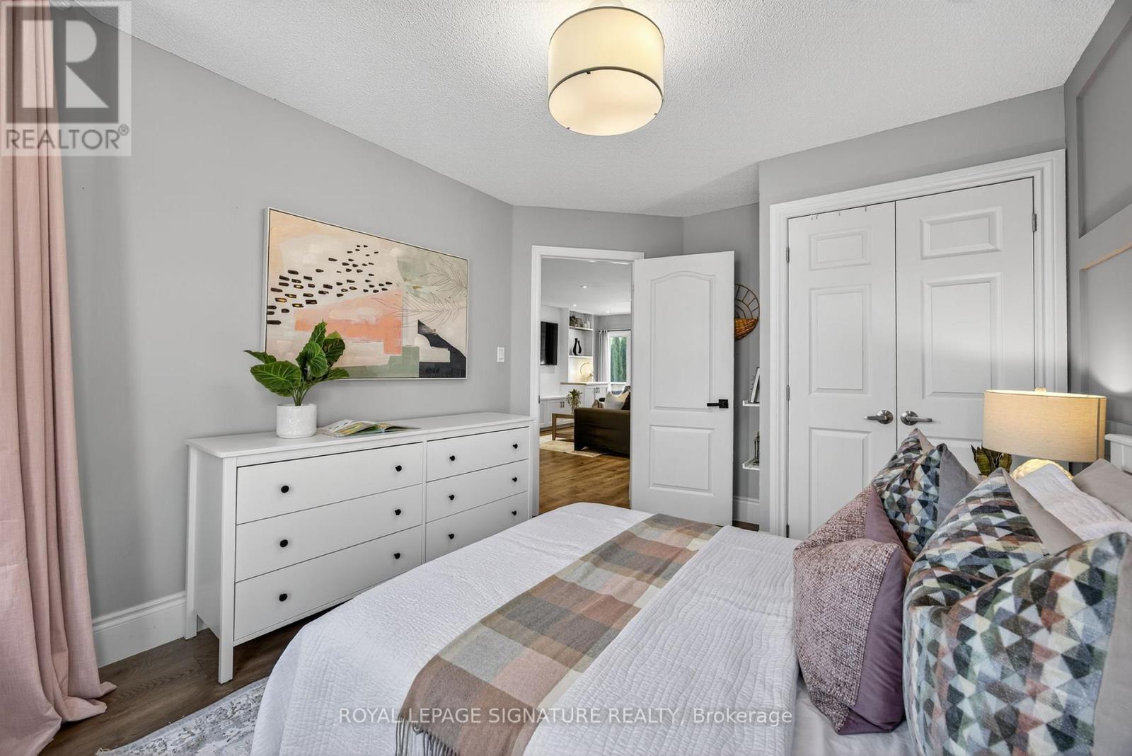 62 Gardenia Way, Caledon, Ontario  L7C 1A8 - Photo 14 - W12487317