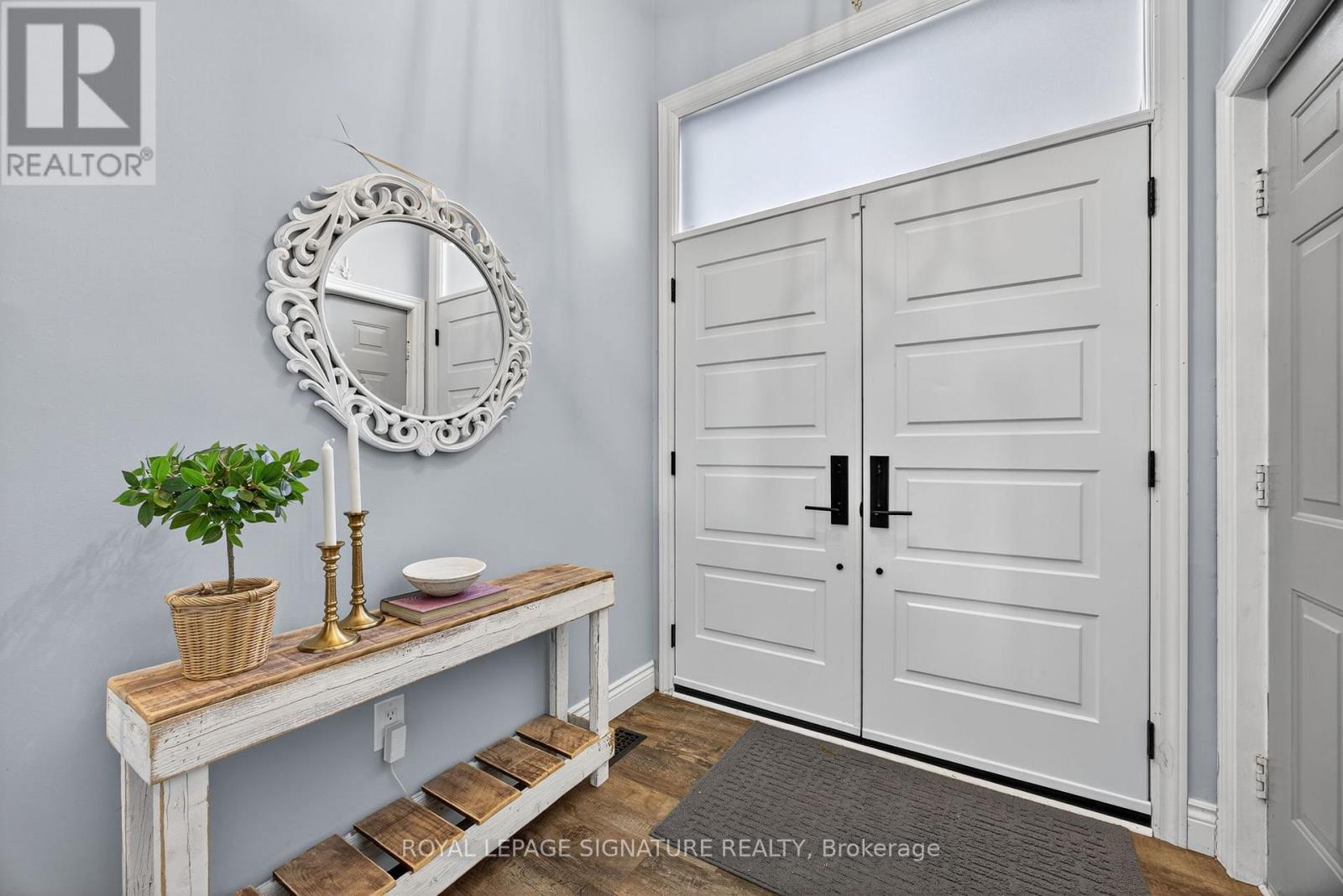 62 Gardenia Way, Caledon, Ontario  L7C 1A8 - Photo 2 - W12487317