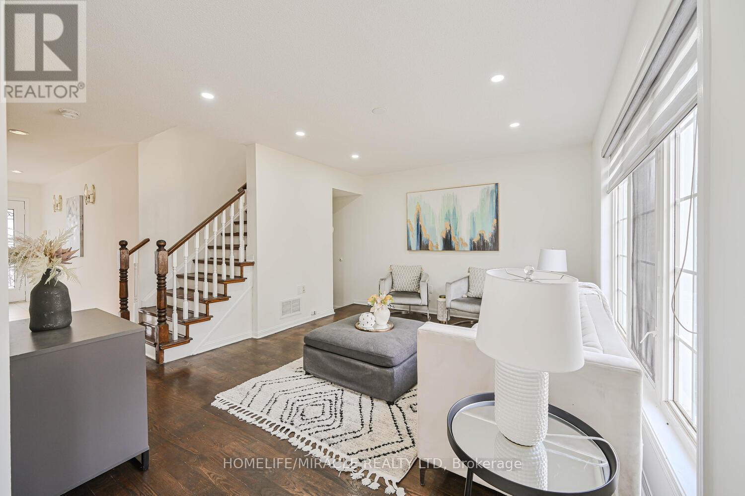 58 Sweetwood Circle, Brampton, Ontario  L7A 2X7 - Photo 12 - W12487319