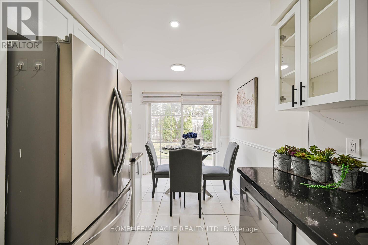 58 Sweetwood Circle, Brampton, Ontario  L7A 2X7 - Photo 20 - W12487319