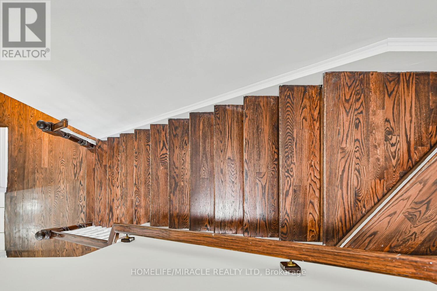 58 Sweetwood Circle, Brampton, Ontario  L7A 2X7 - Photo 26 - W12487319