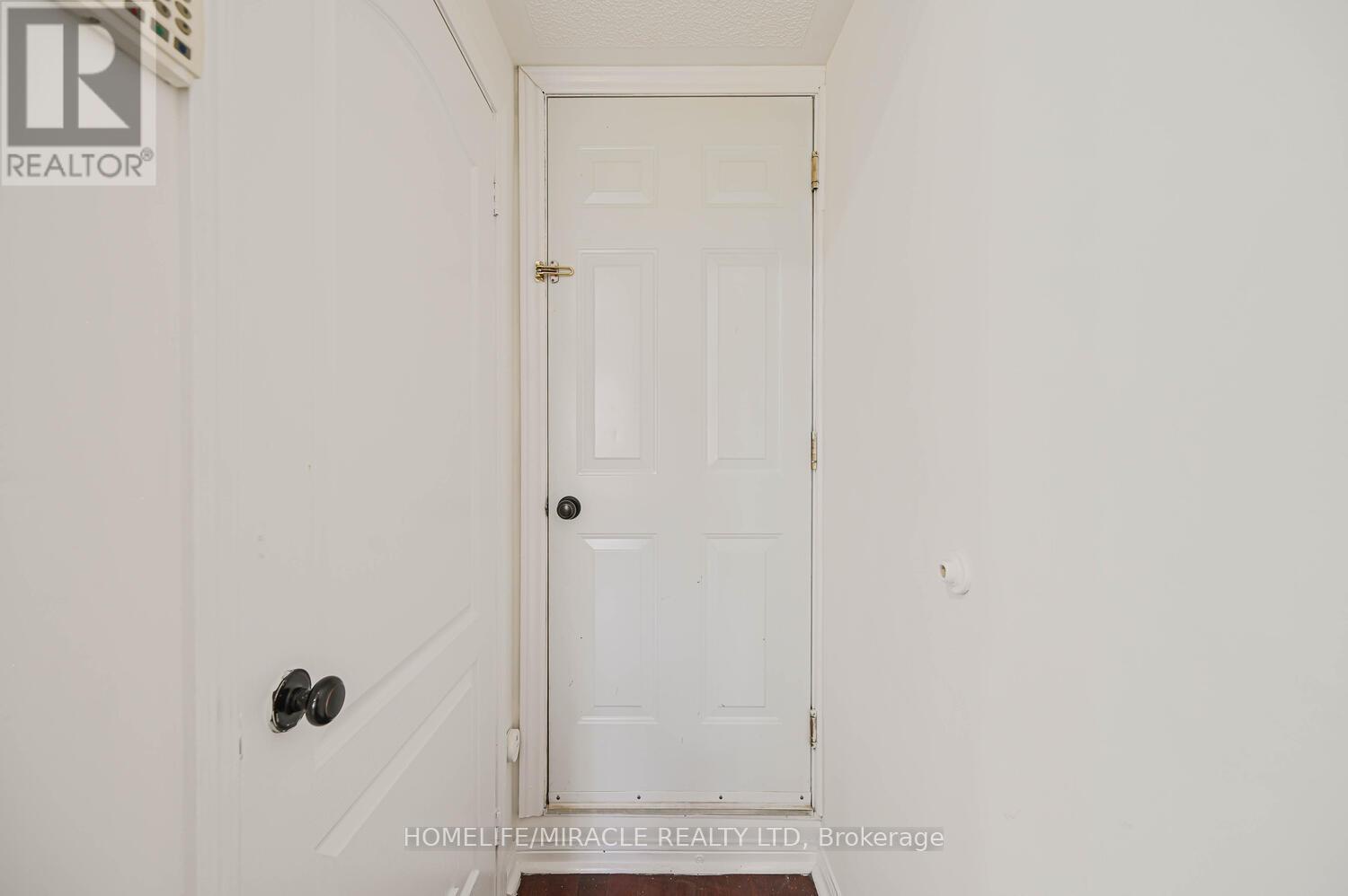 58 Sweetwood Circle, Brampton, Ontario  L7A 2X7 - Photo 42 - W12487319