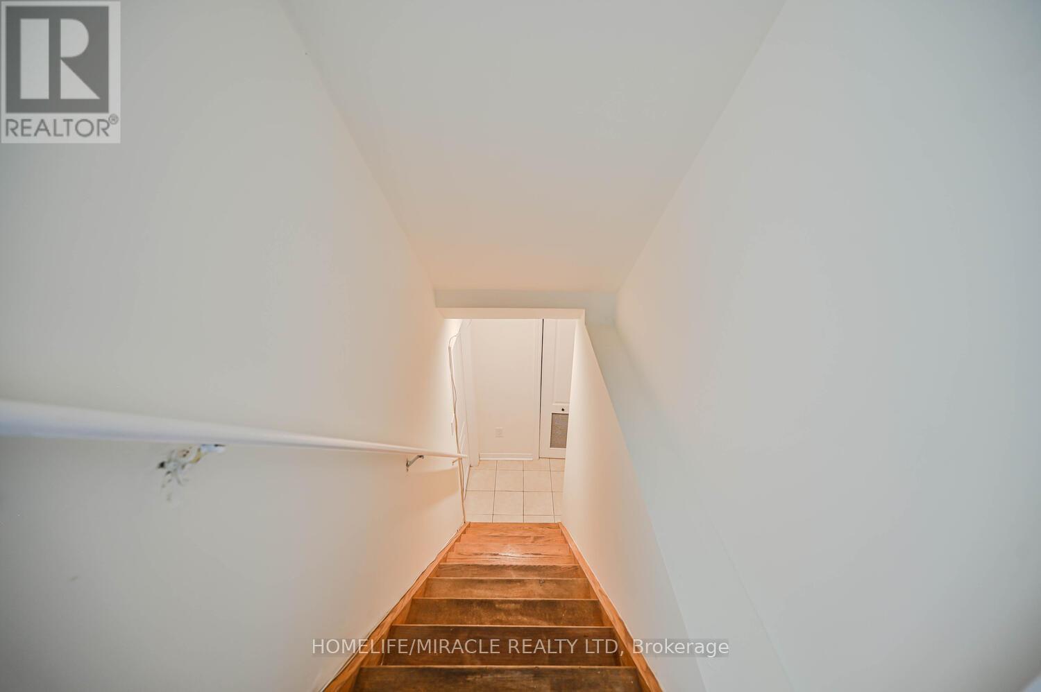 58 Sweetwood Circle, Brampton, Ontario  L7A 2X7 - Photo 43 - W12487319