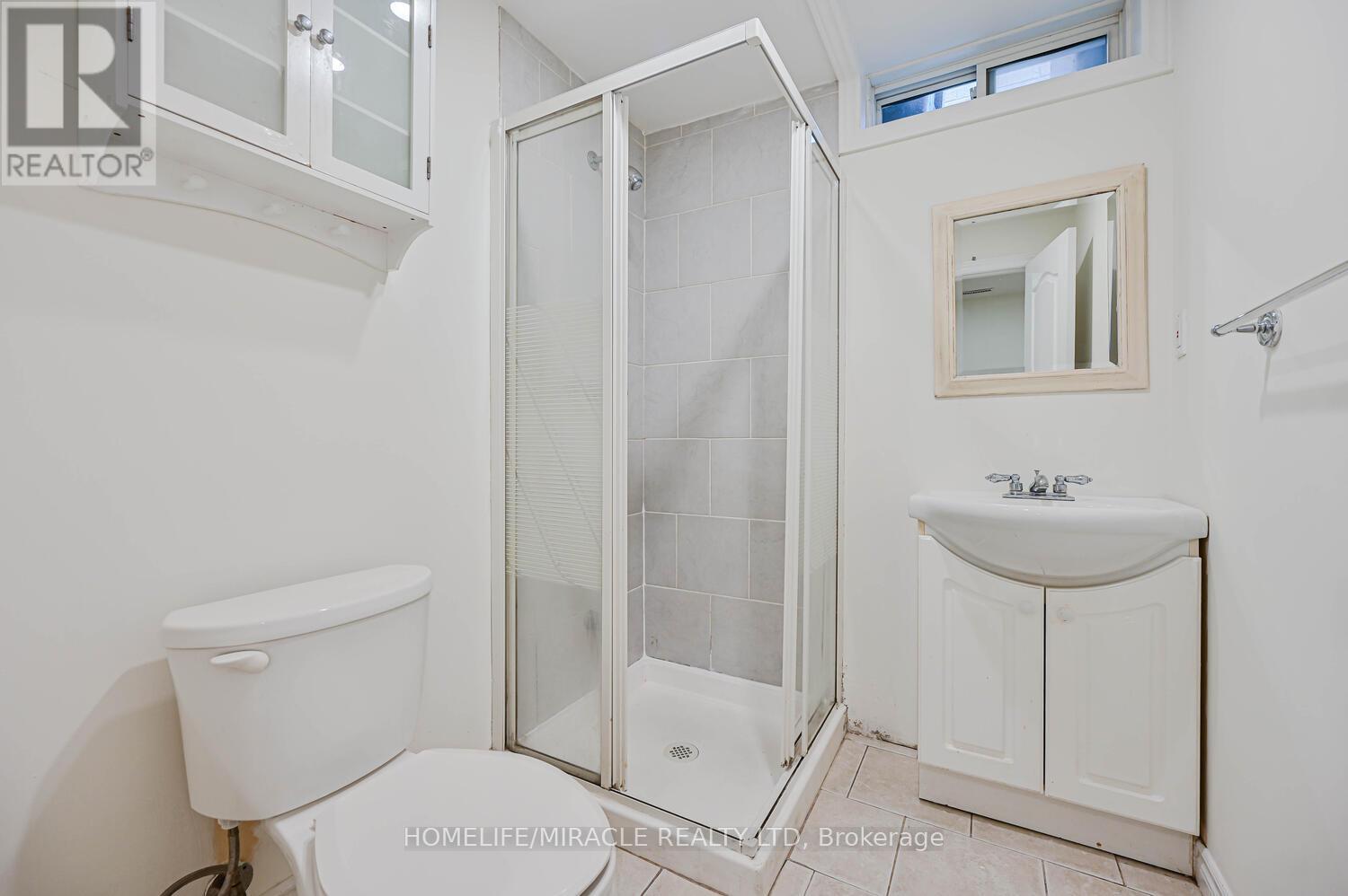 58 Sweetwood Circle, Brampton, Ontario  L7A 2X7 - Photo 46 - W12487319