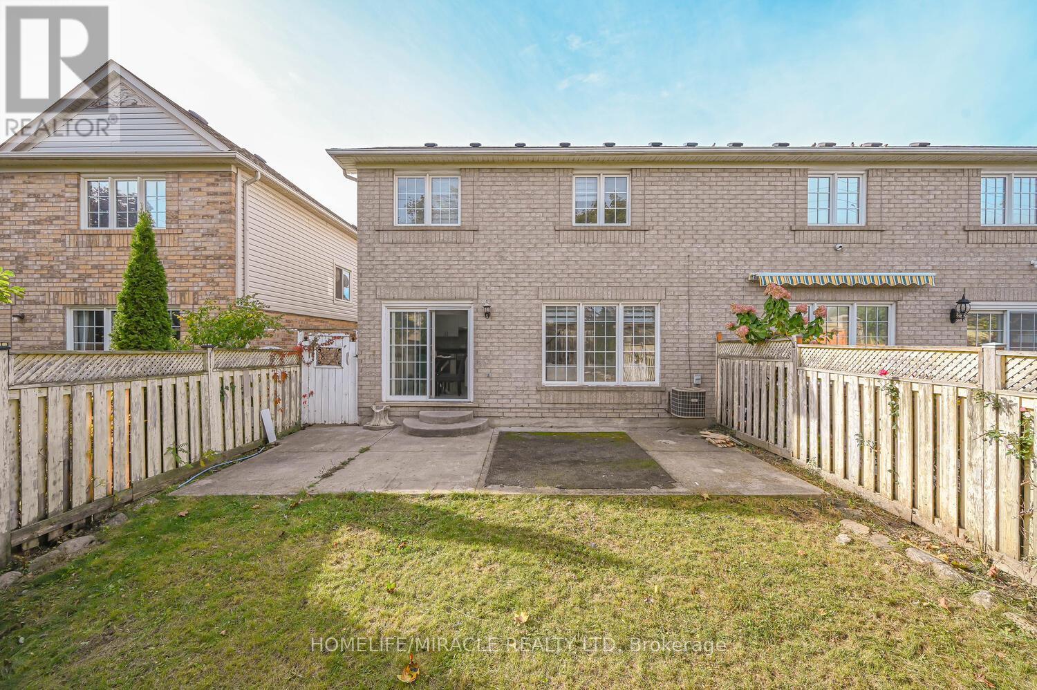 58 Sweetwood Circle, Brampton, Ontario  L7A 2X7 - Photo 49 - W12487319