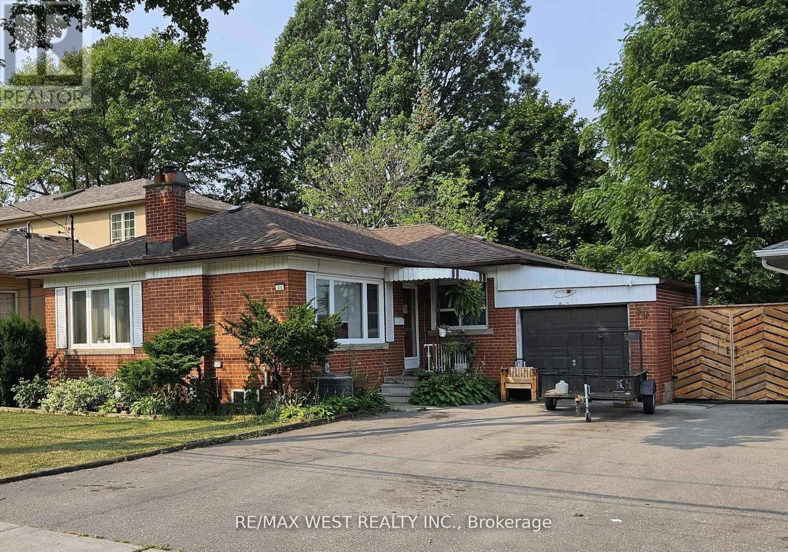 30 GOLFWOOD HEIGHTS, Toronto, Ontario
