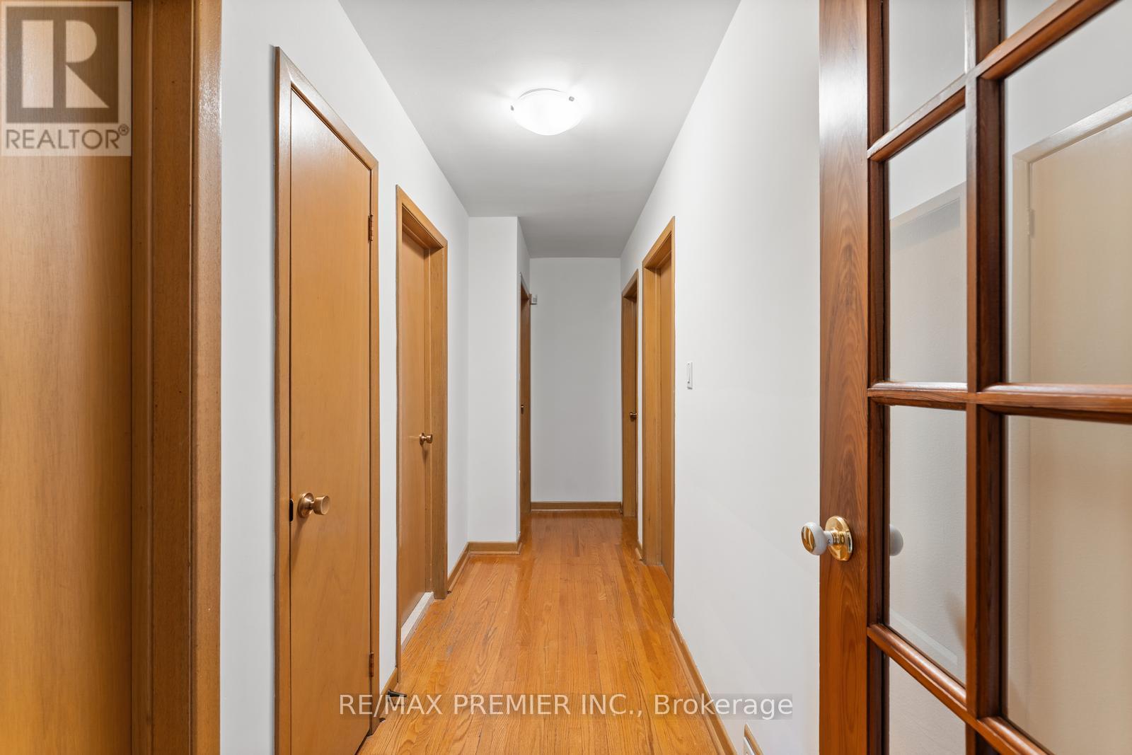 75 Monclova Road, Toronto, Ontario  M3M 1N9 - Photo 11 - W12487361