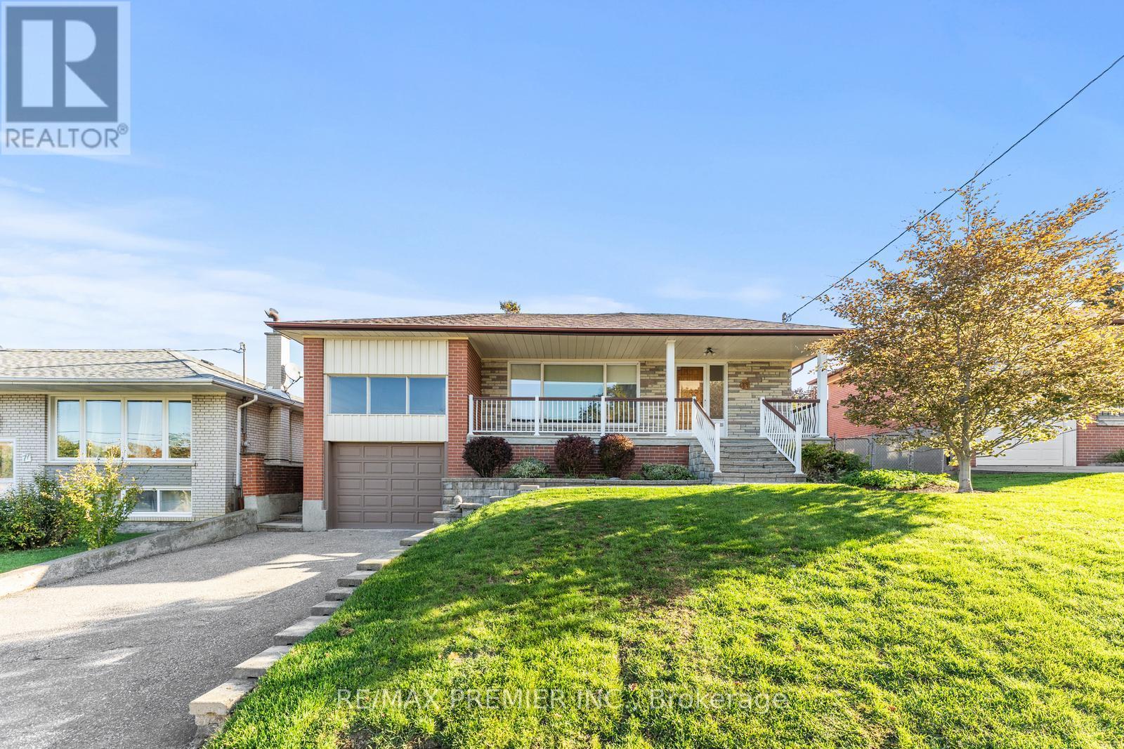 75 Monclova Road, Toronto, Ontario  M3M 1N9 - Photo 3 - W12487361