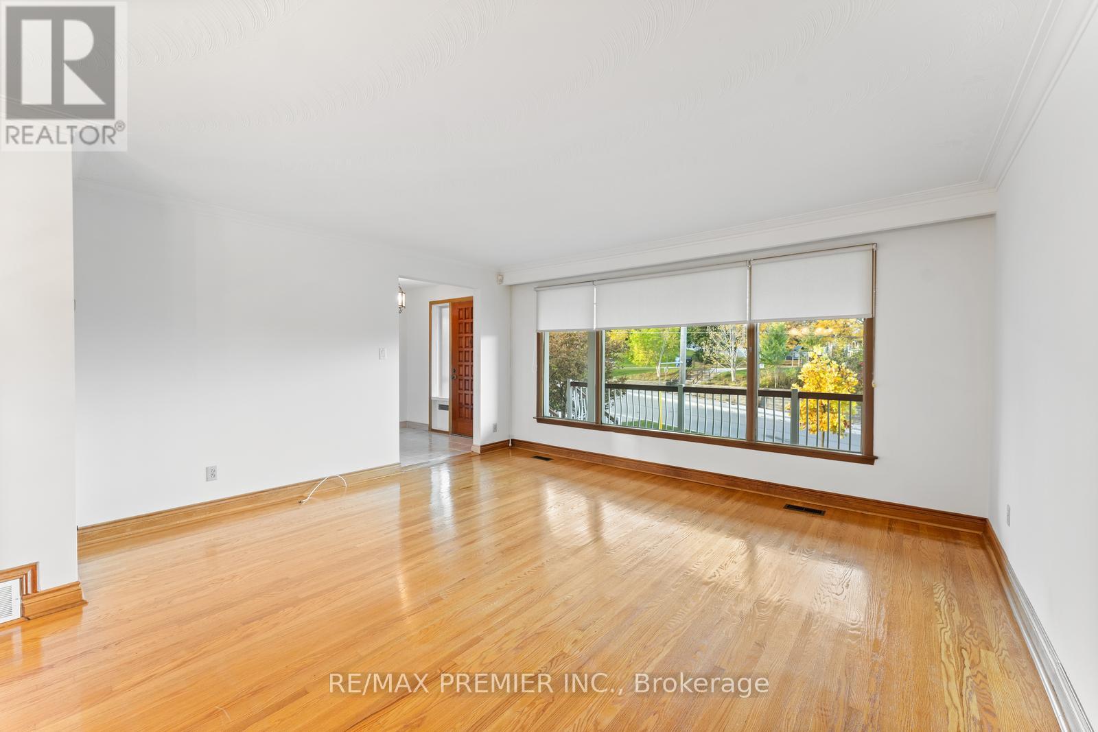 75 Monclova Road, Toronto, Ontario  M3M 1N9 - Photo 6 - W12487361