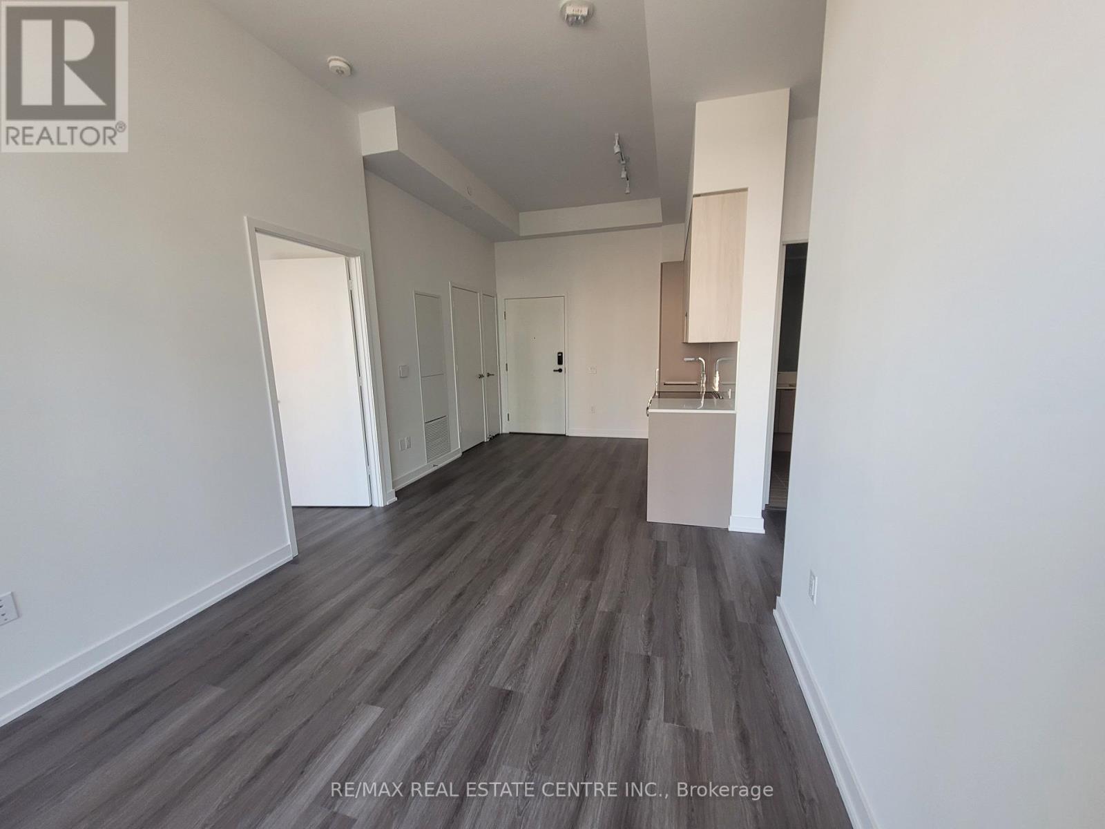 302 - 3883 Quartz Road, Mississauga, Ontario  L5B 0J8 - Photo 3 - W12487369