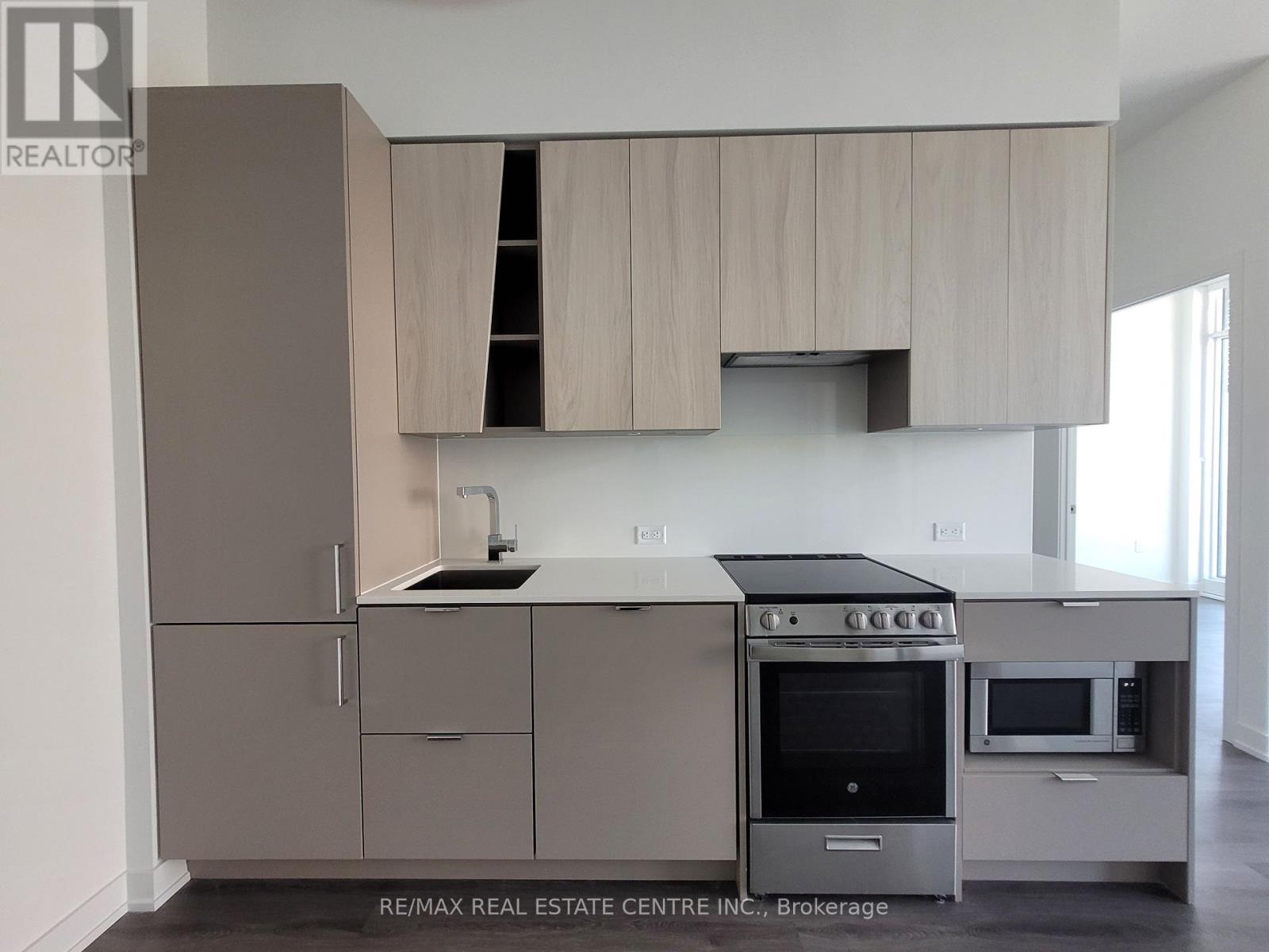 302 - 3883 Quartz Road, Mississauga, Ontario  L5B 0J8 - Photo 4 - W12487369