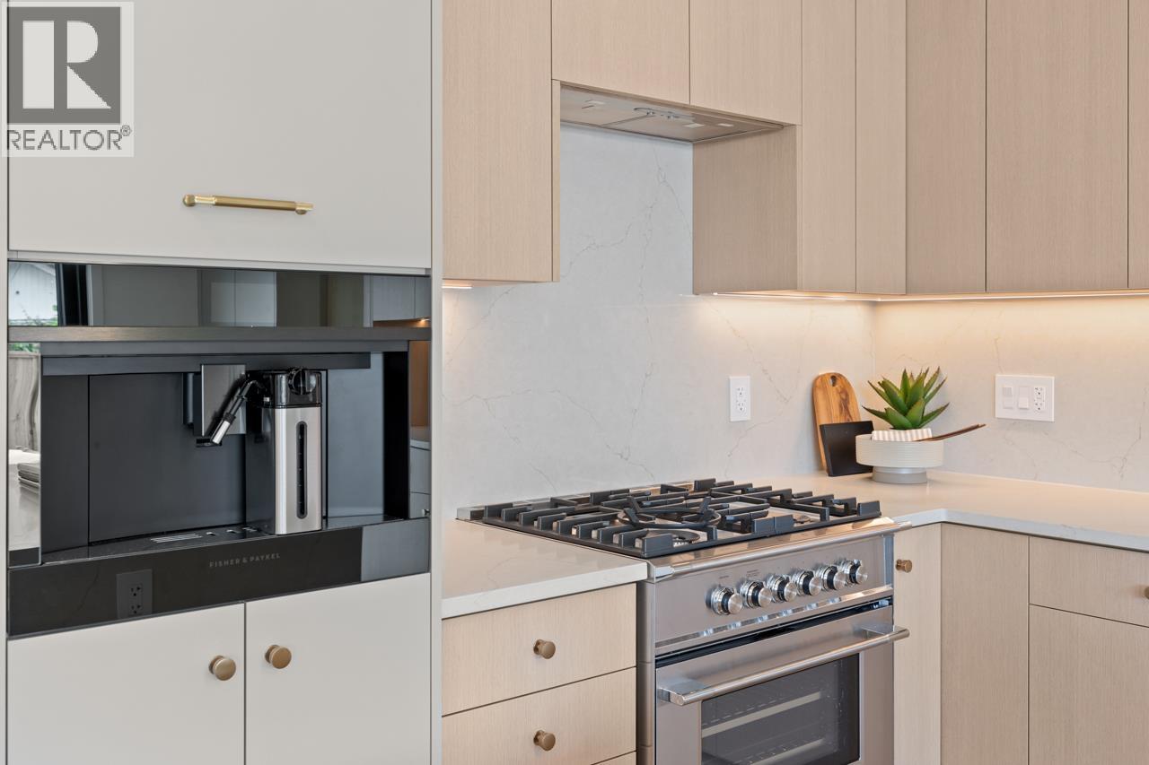 2 2247 Parker Street, Vancouver, British Columbia  V5L 2L8 - Photo 10 - R3062862