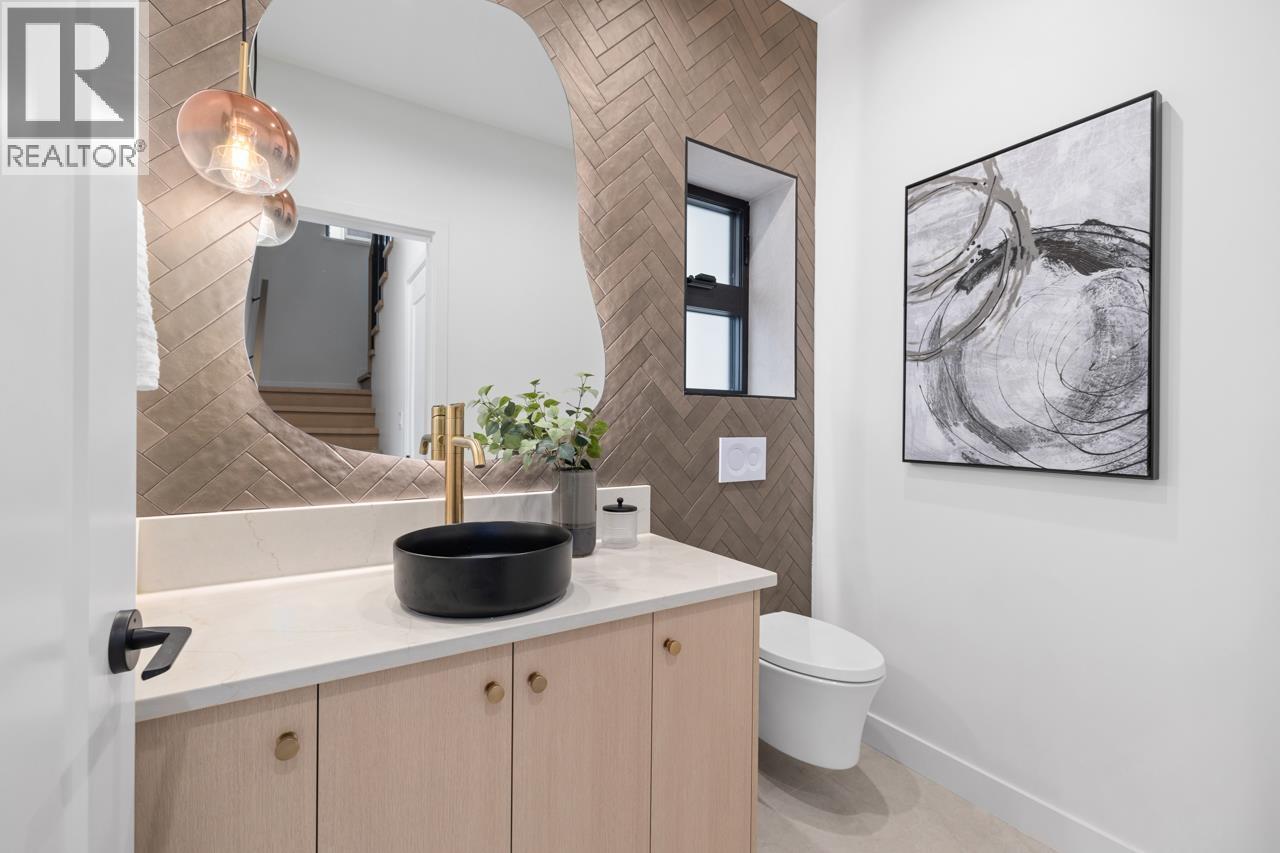 2 2247 Parker Street, Vancouver, British Columbia  V5L 2L8 - Photo 13 - R3062862