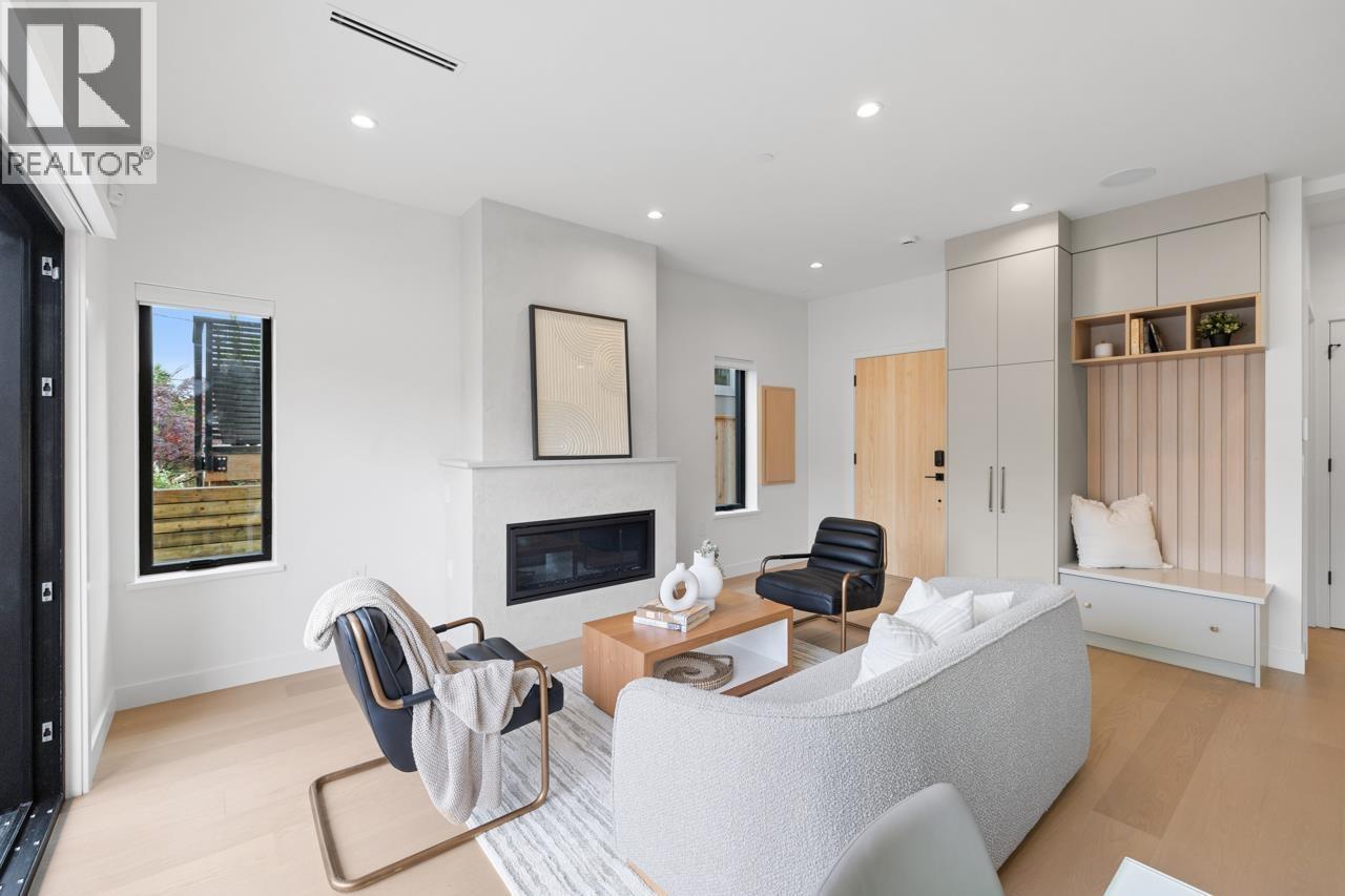 2 2247 Parker Street, Vancouver, British Columbia  V5L 2L8 - Photo 5 - R3062862