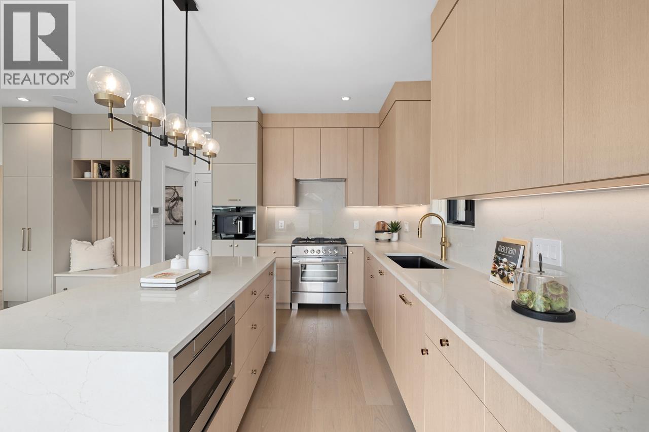 2 2247 Parker Street, Vancouver, British Columbia  V5L 2L8 - Photo 9 - R3062862