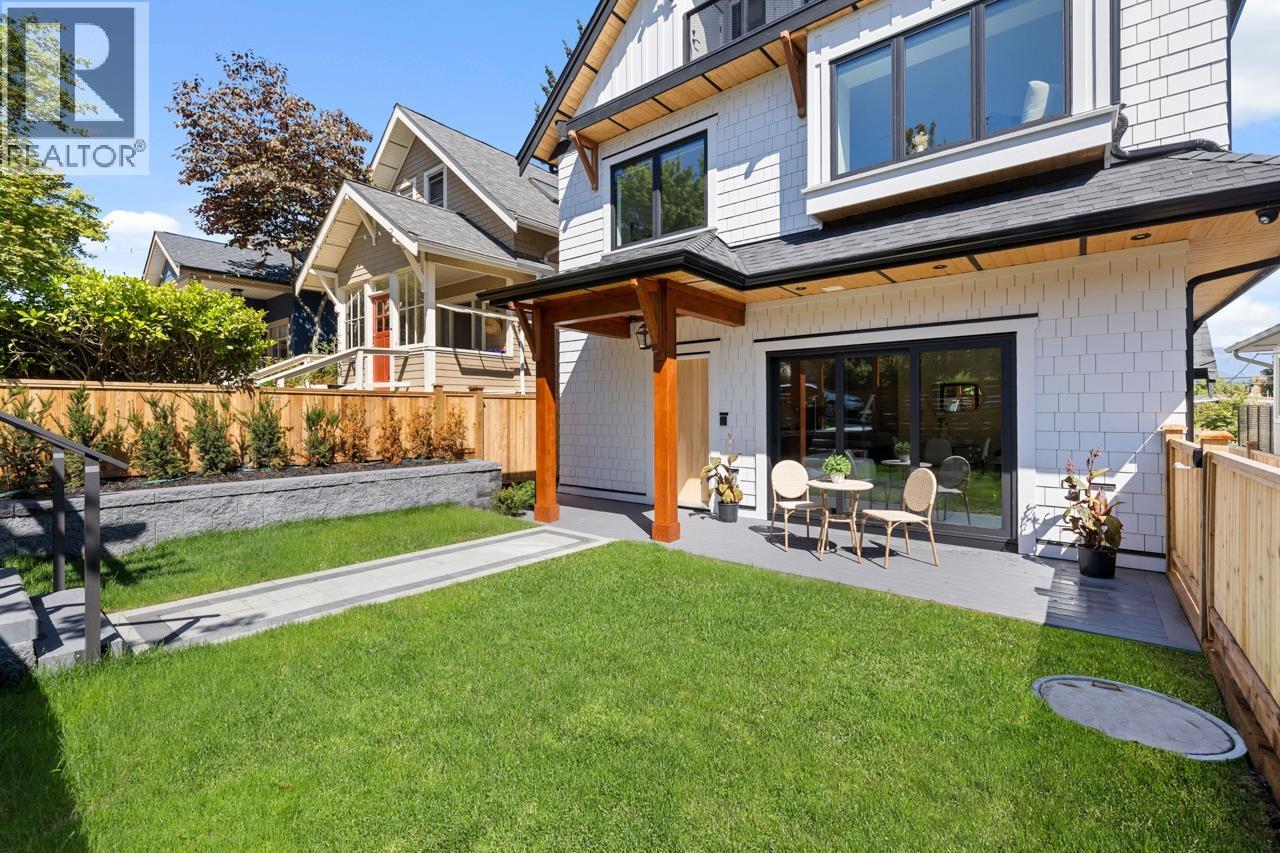 1 2247 PARKER STREET, Vancouver, British Columbia