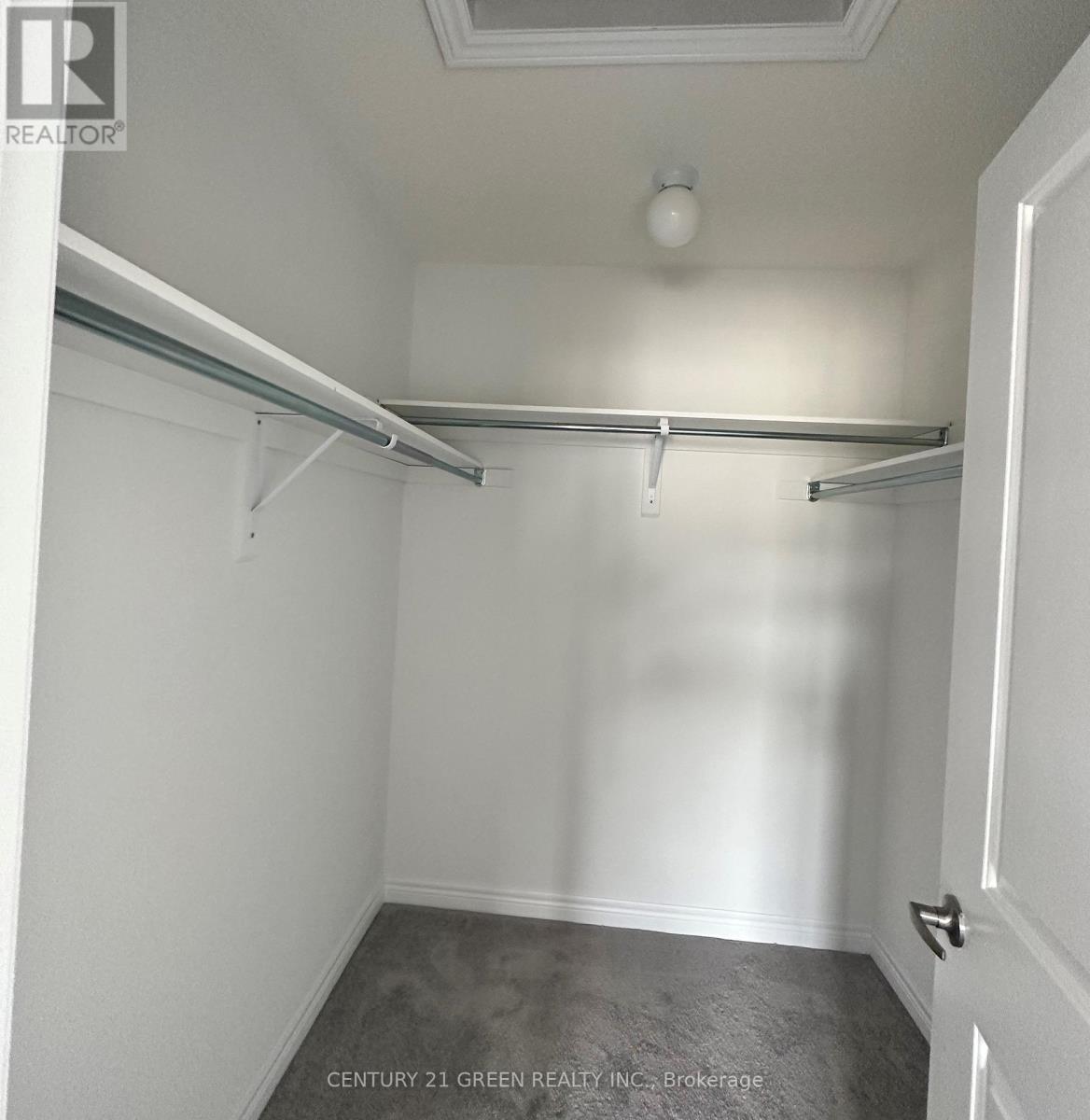 32 Edminston Drive, Centre Wellington, Ontario  N1M 0J1 - Photo 10 - X12487239