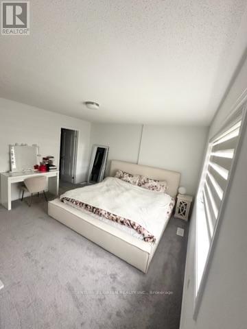 32 Edminston Drive, Centre Wellington, Ontario  N1M 0J1 - Photo 11 - X12487239