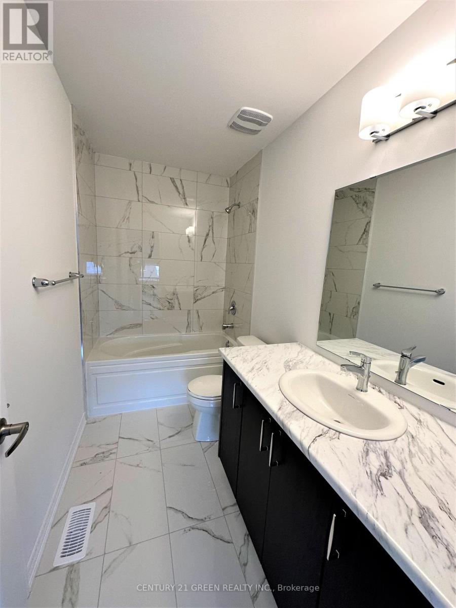 32 Edminston Drive, Centre Wellington, Ontario  N1M 0J1 - Photo 16 - X12487239