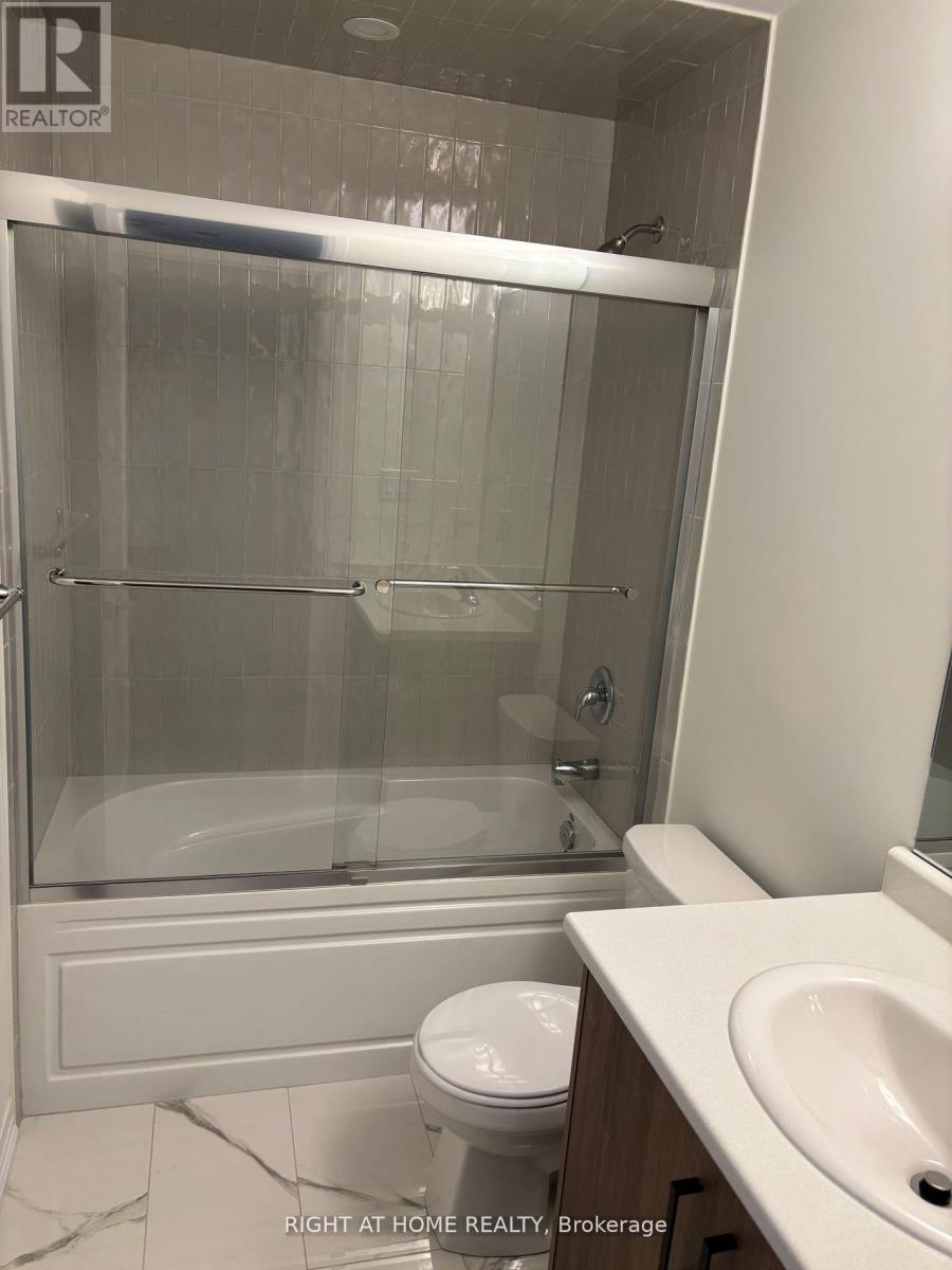 52 Lilac Lane, Thorold, Ontario  L3B 5N5 - Photo 8 - X12487338