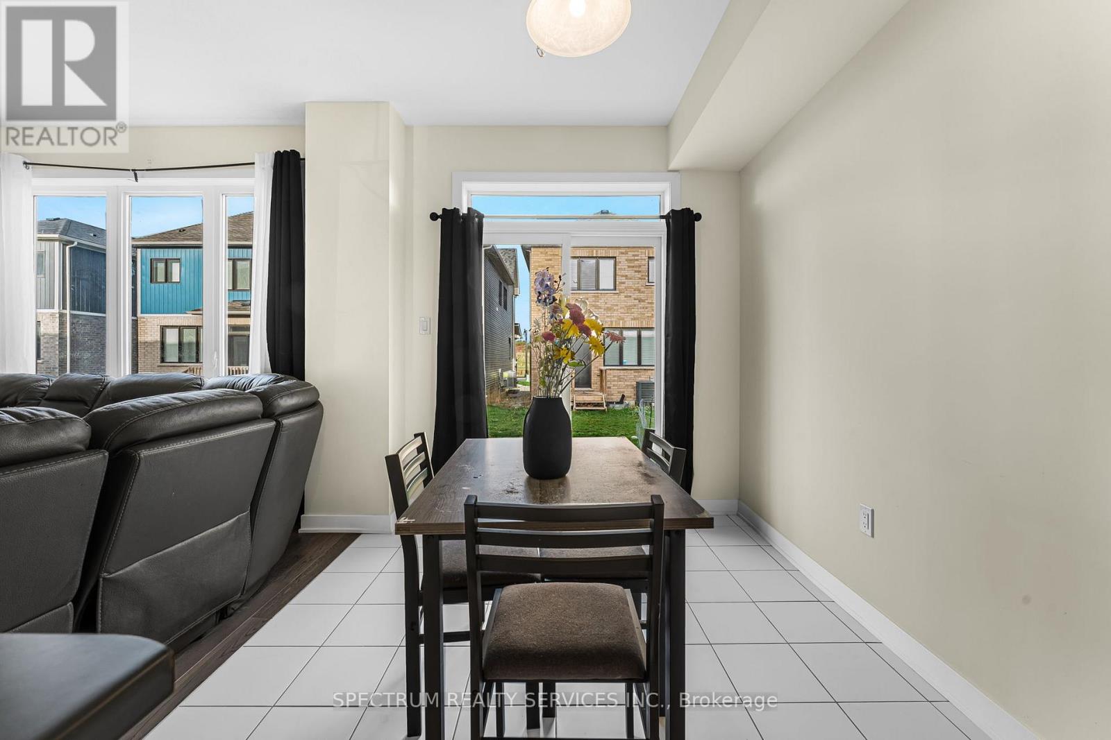 125 Keelson Street E, Welland, Ontario  L3B 0M4 - Photo 12 - X12487342