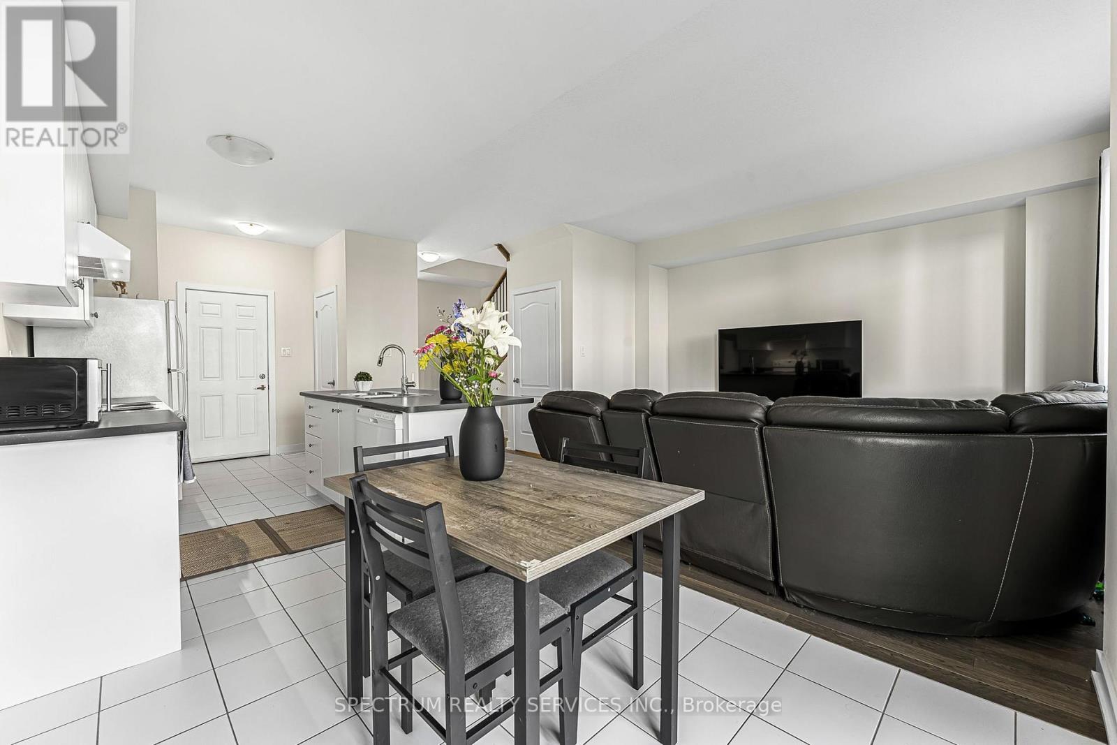 125 Keelson Street E, Welland, Ontario  L3B 0M4 - Photo 13 - X12487342