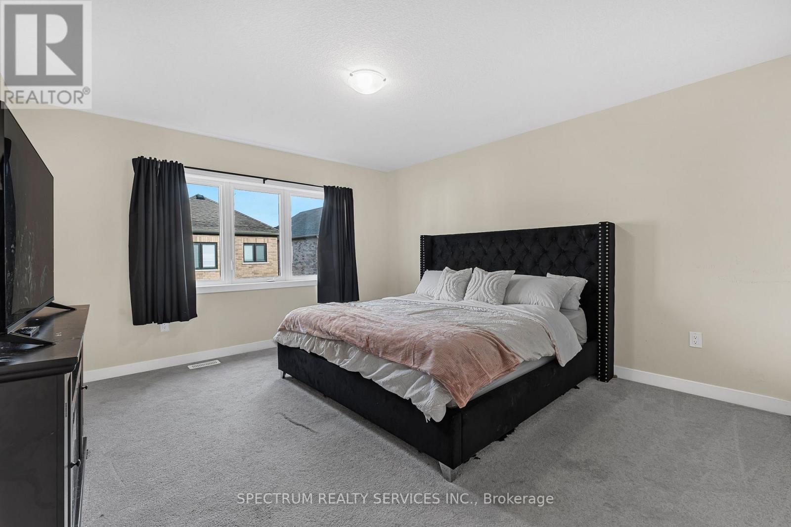 125 Keelson Street E, Welland, Ontario  L3B 0M4 - Photo 18 - X12487342