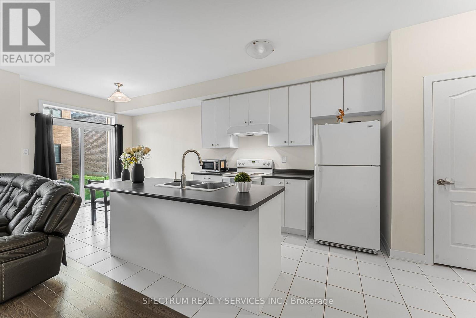 125 Keelson Street E, Welland, Ontario  L3B 0M4 - Photo 8 - X12487342