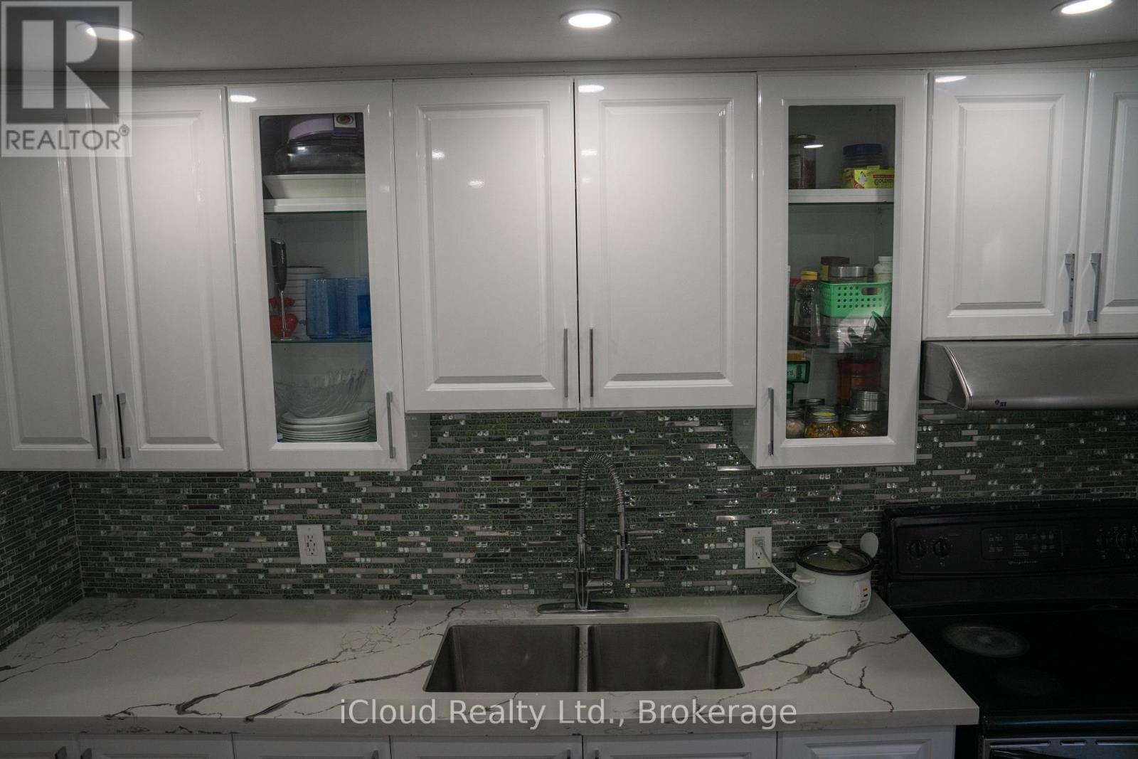 16 - 50 Coleman Avenue, Toronto, Ontario  M4C 1P7 - Photo 10 - E12480800