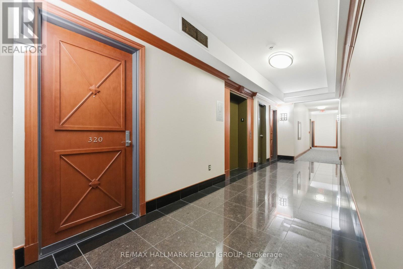 320 - 905 Beauparc Private, Ottawa, Ontario  K1J 0A2 - Photo 6 - X12422513