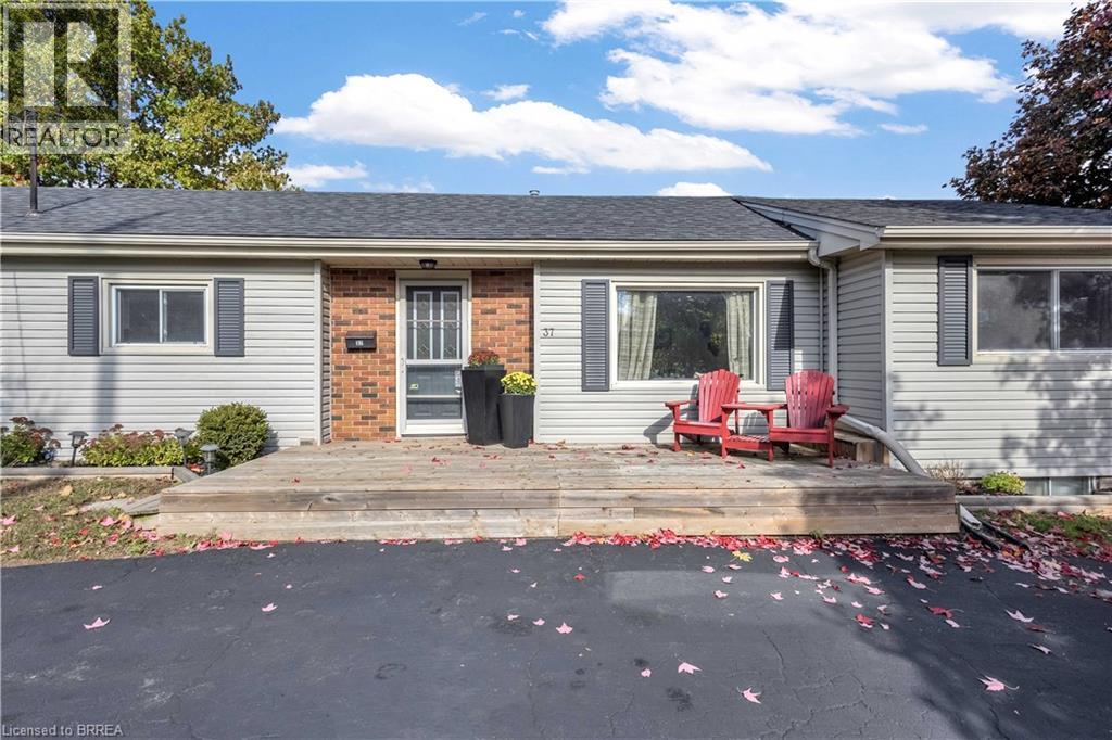 37 Morton Avenue, Brantford, Ontario  N3R 2N6 - Photo 2 - 40778485