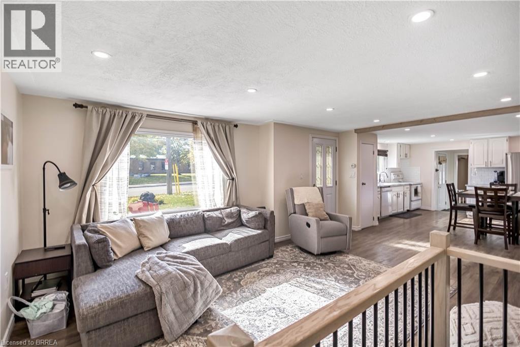 37 Morton Avenue, Brantford, Ontario  N3R 2N6 - Photo 13 - 40778485